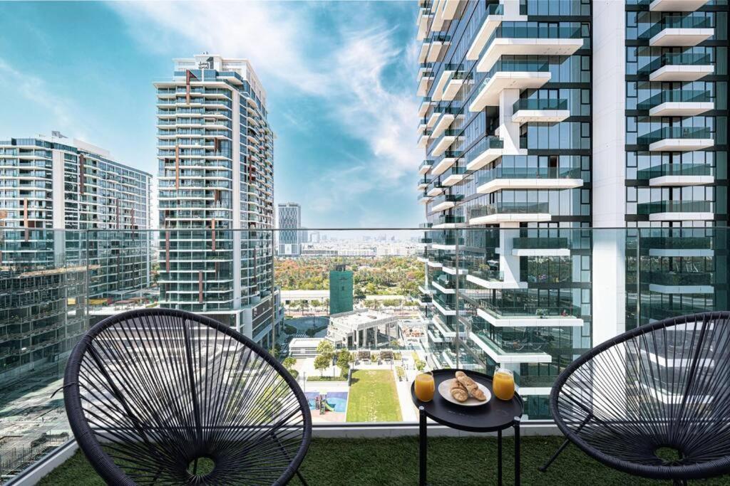 Chic 2 Bed Near Trade Centre With 5 Star Amenities Dubai