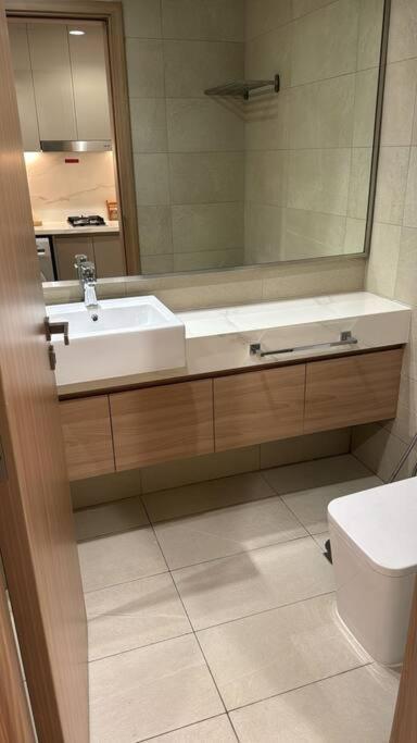 Luxury Near Burj Khalifa In Azizi Riviera Appartement Dubaï