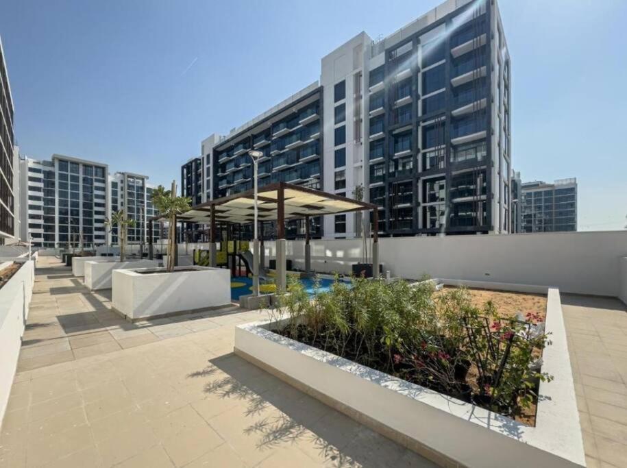 Luxury Near Burj Khalifa In Azizi Riviera