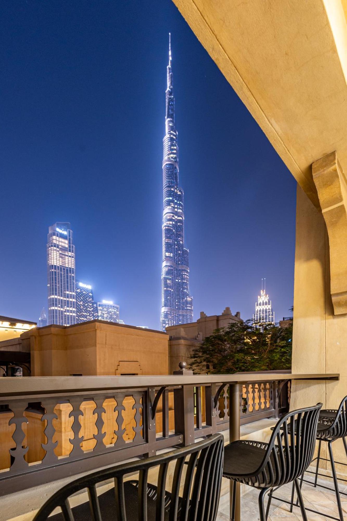 Upgraded 1br Retreat With Iconic Burj Khalifa Views Lejlighed Dubai