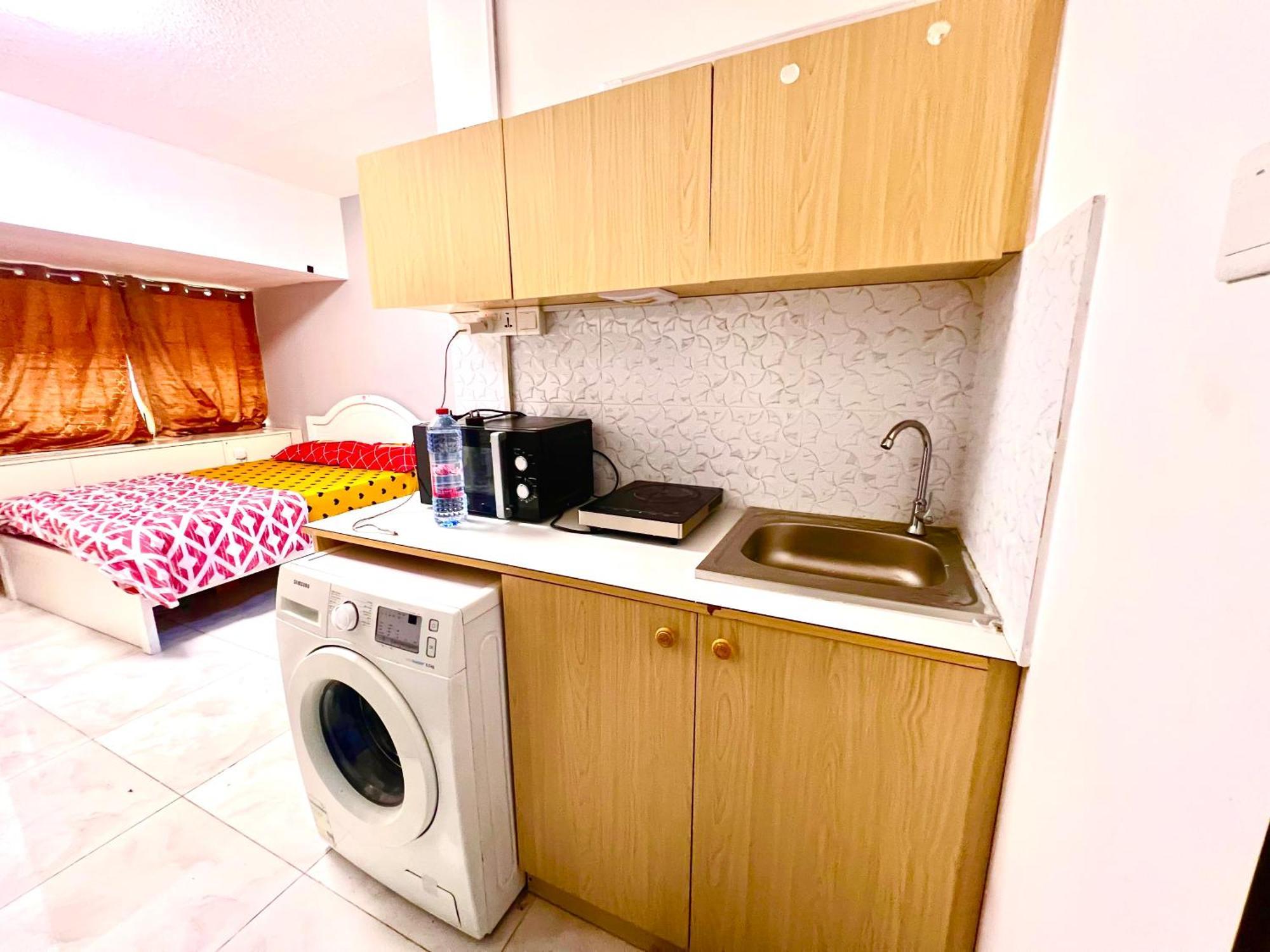 Flats In Emirates Tower Metro Station Apartamento *