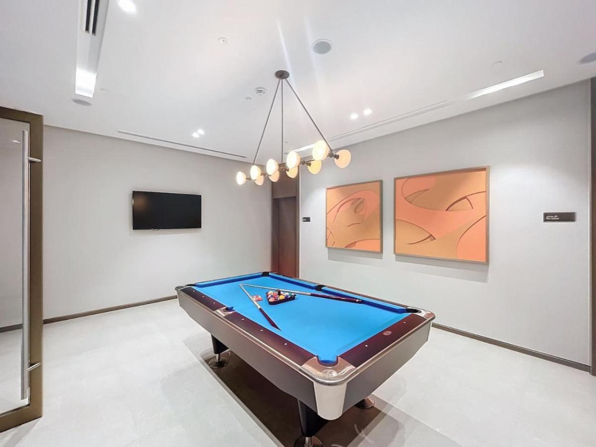 Grande - Elegant One Bed With View