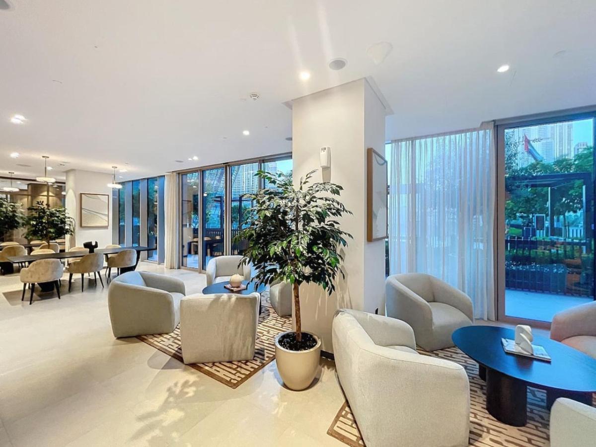 Grande - Elegant One Bed With View *