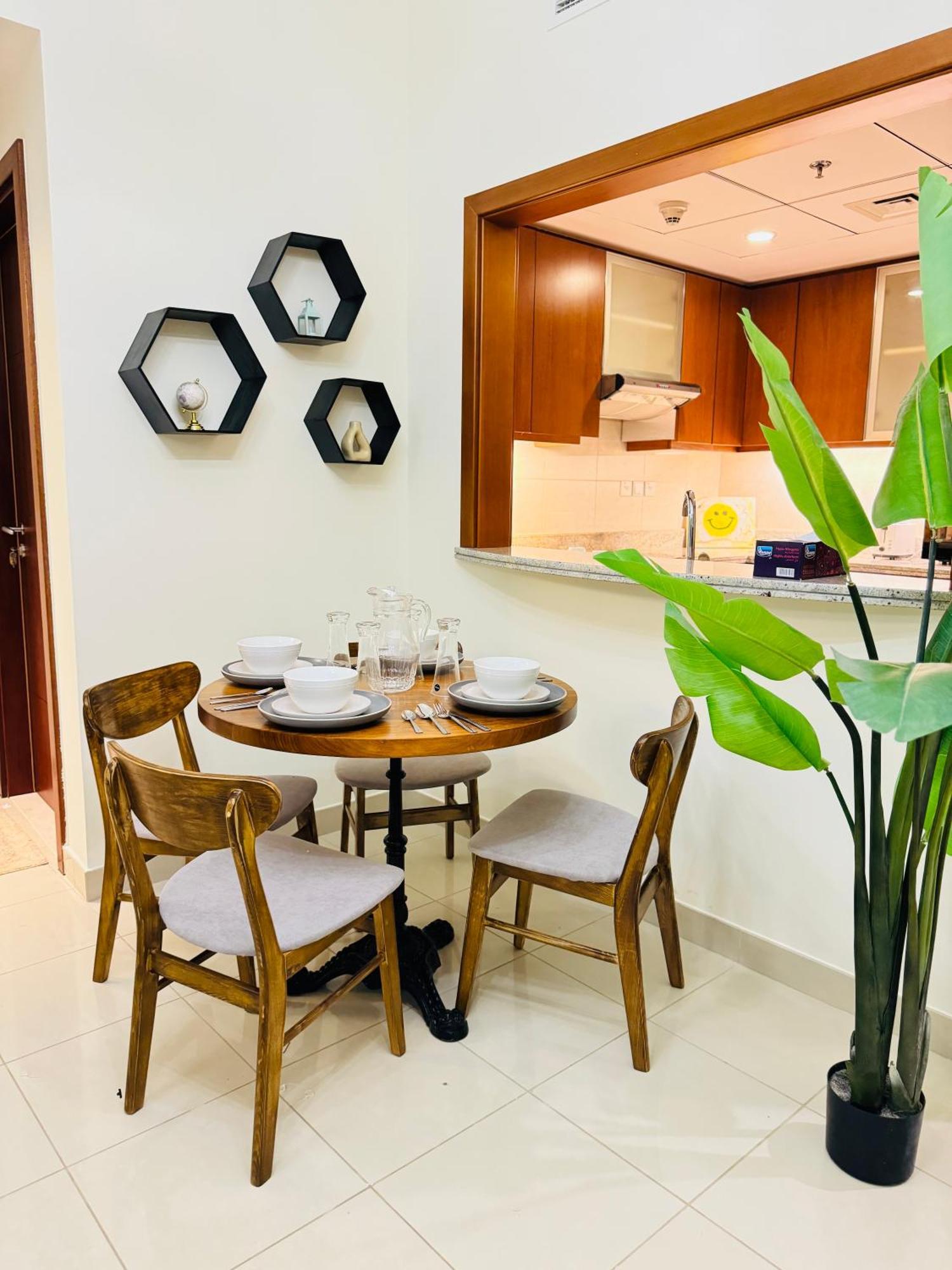 Appartement In Opposite To Burj Khalifa *
