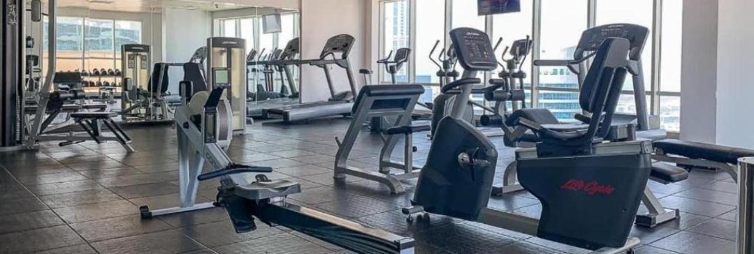 Delux Marina The Bay 5 Min Jbr & 3 Min To Tram Station Apartamento
