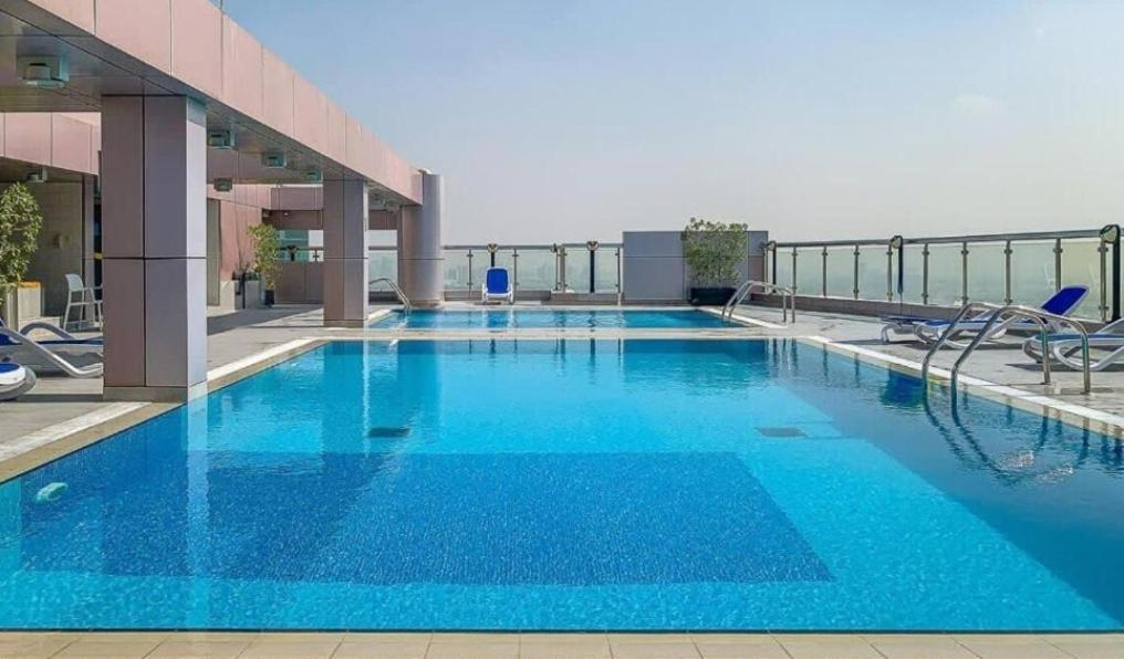 Delux Marina The Bay 5 Min Jbr & 3 Min To Tram Station *