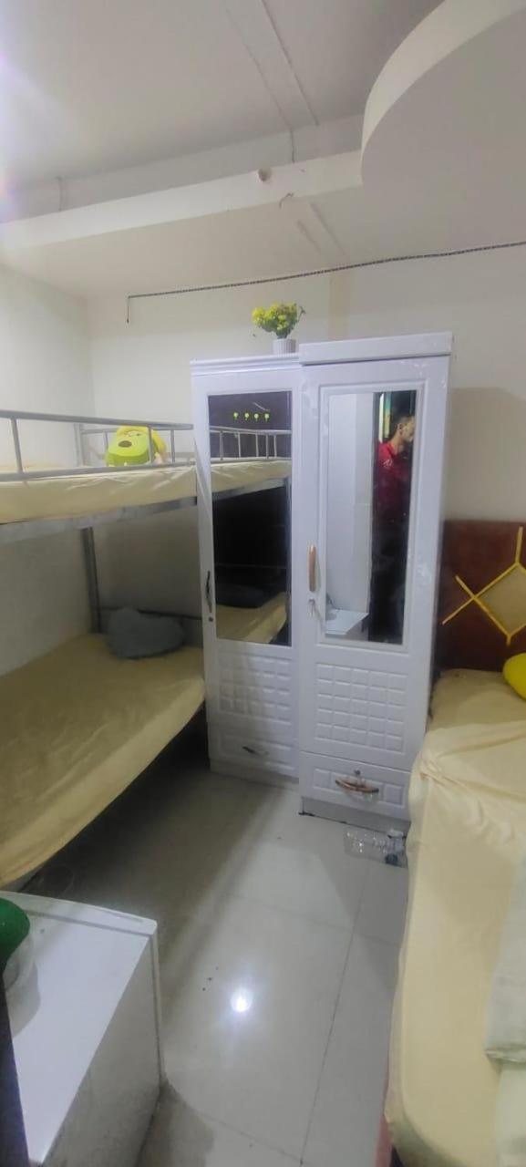 Pensión For 3 Person *