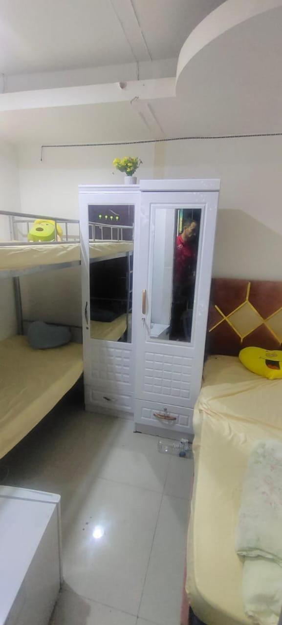 For 3 Person Dubái