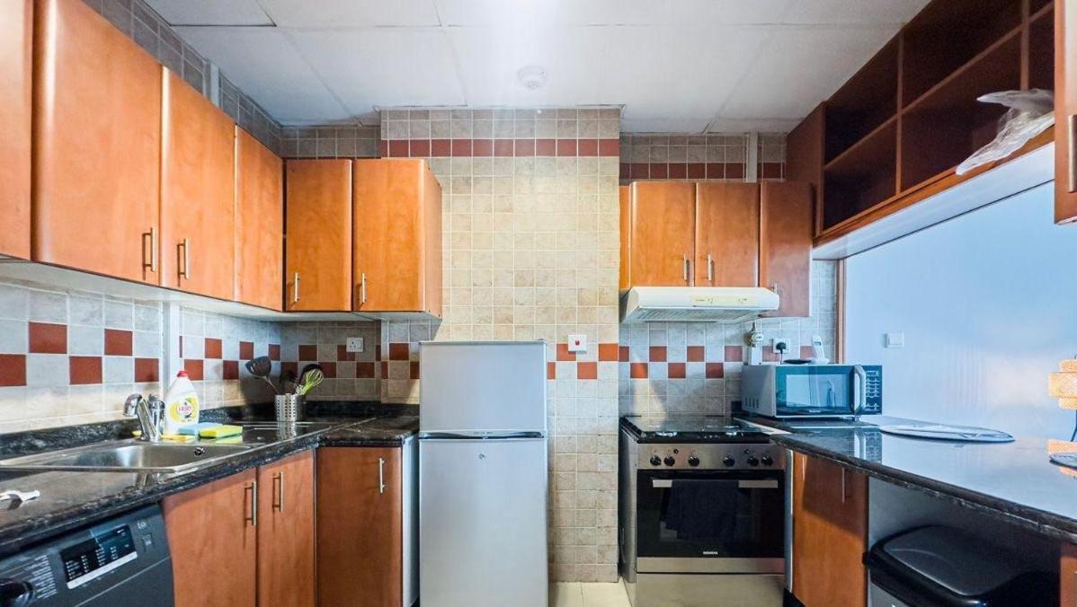 Amazing 1 Bed In Marina Appartement Dubaï