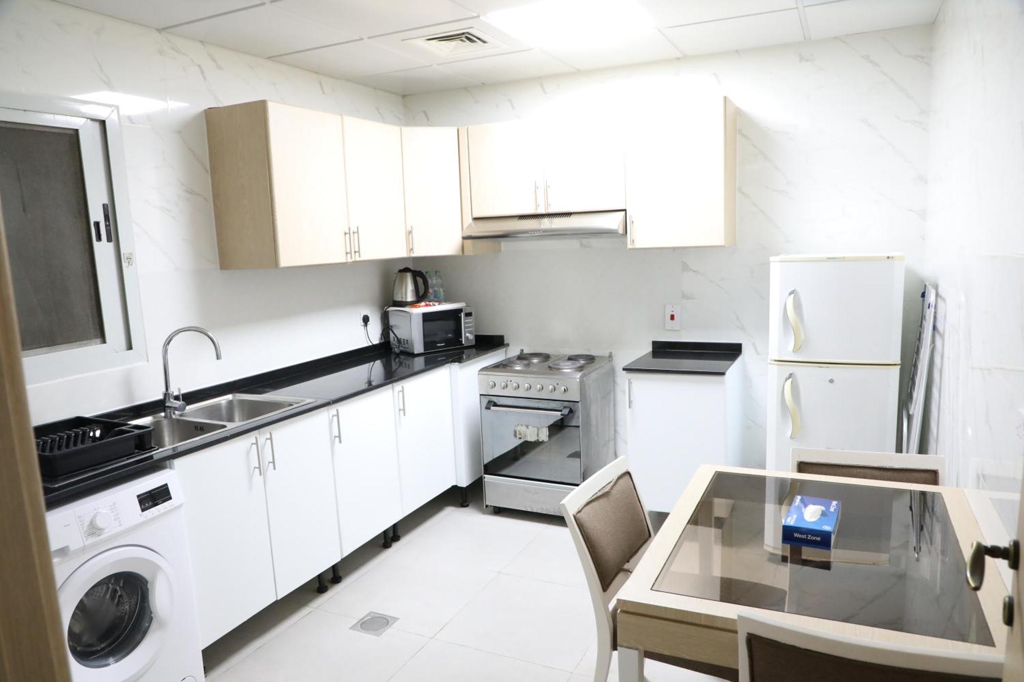 Wescott Plaza Llc Formerly West Zone Plaza Apts Apart-hotel Dubai