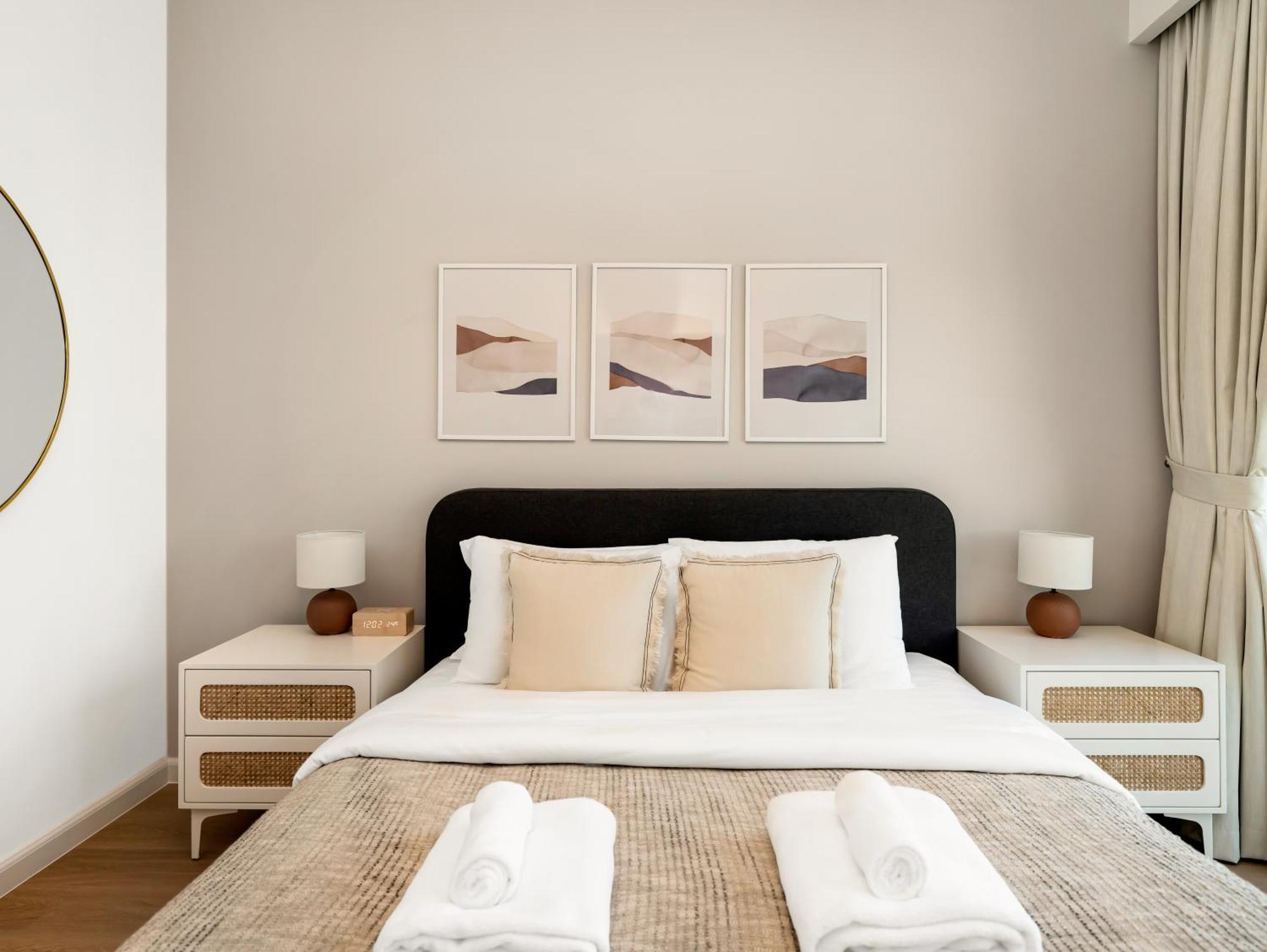 The Burj Khalifa Luxury 2-bed In Burj Royale Apartemen Dubai