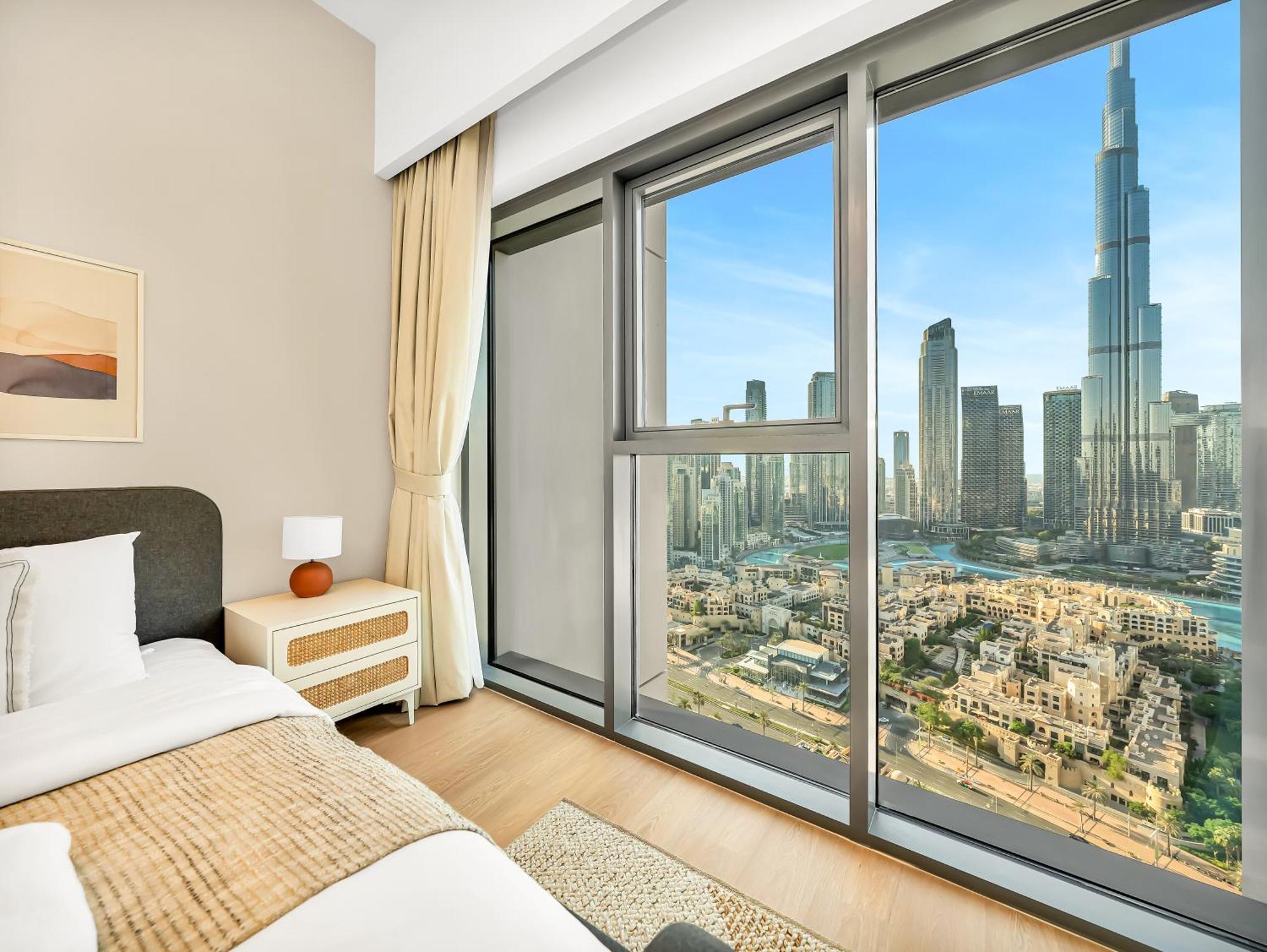 Apartemen The Burj Khalifa Luxury 2-bed In Burj Royale *