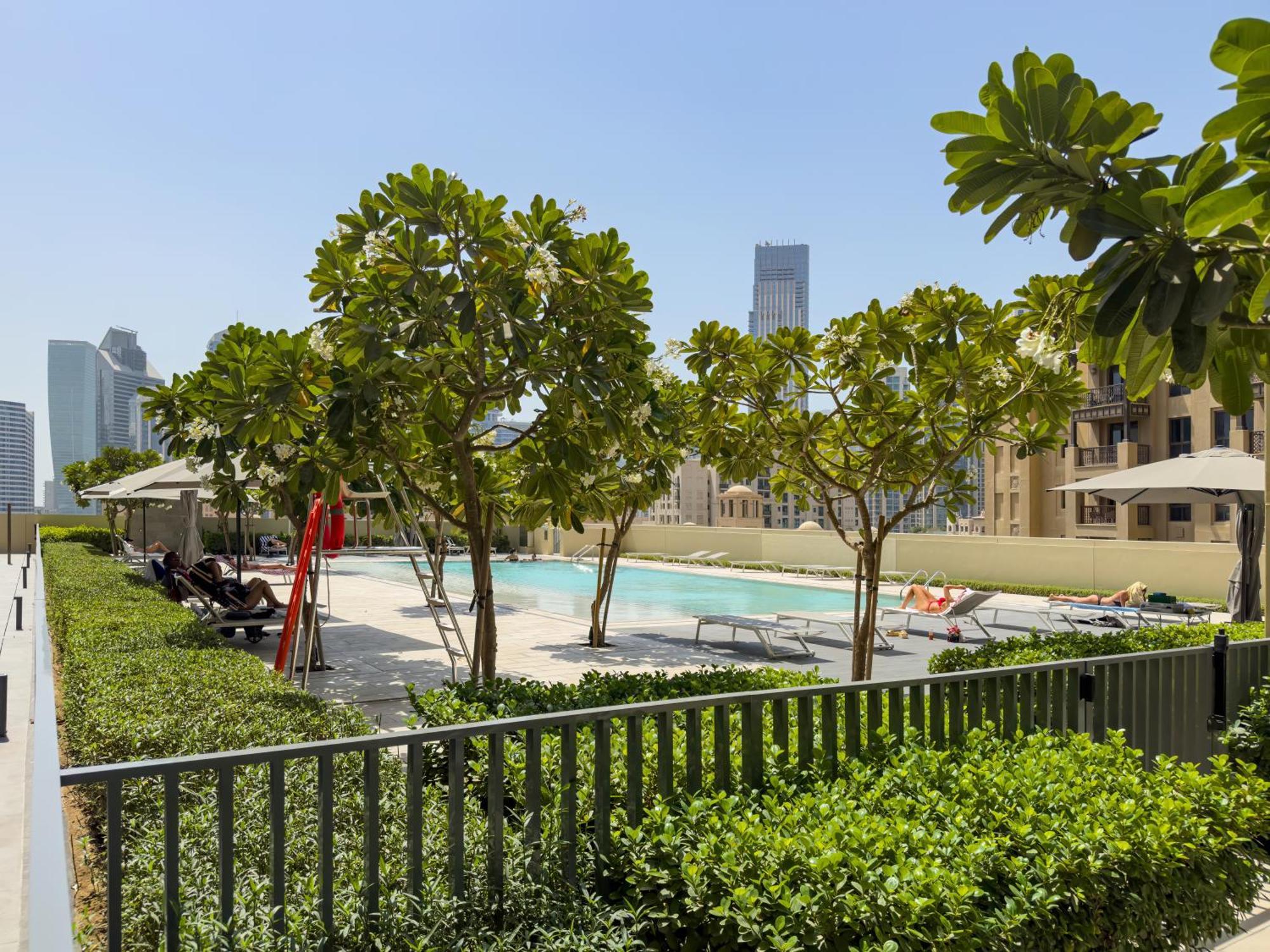 Apartemen The Burj Khalifa Luxury 2-bed In Burj Royale Dubai