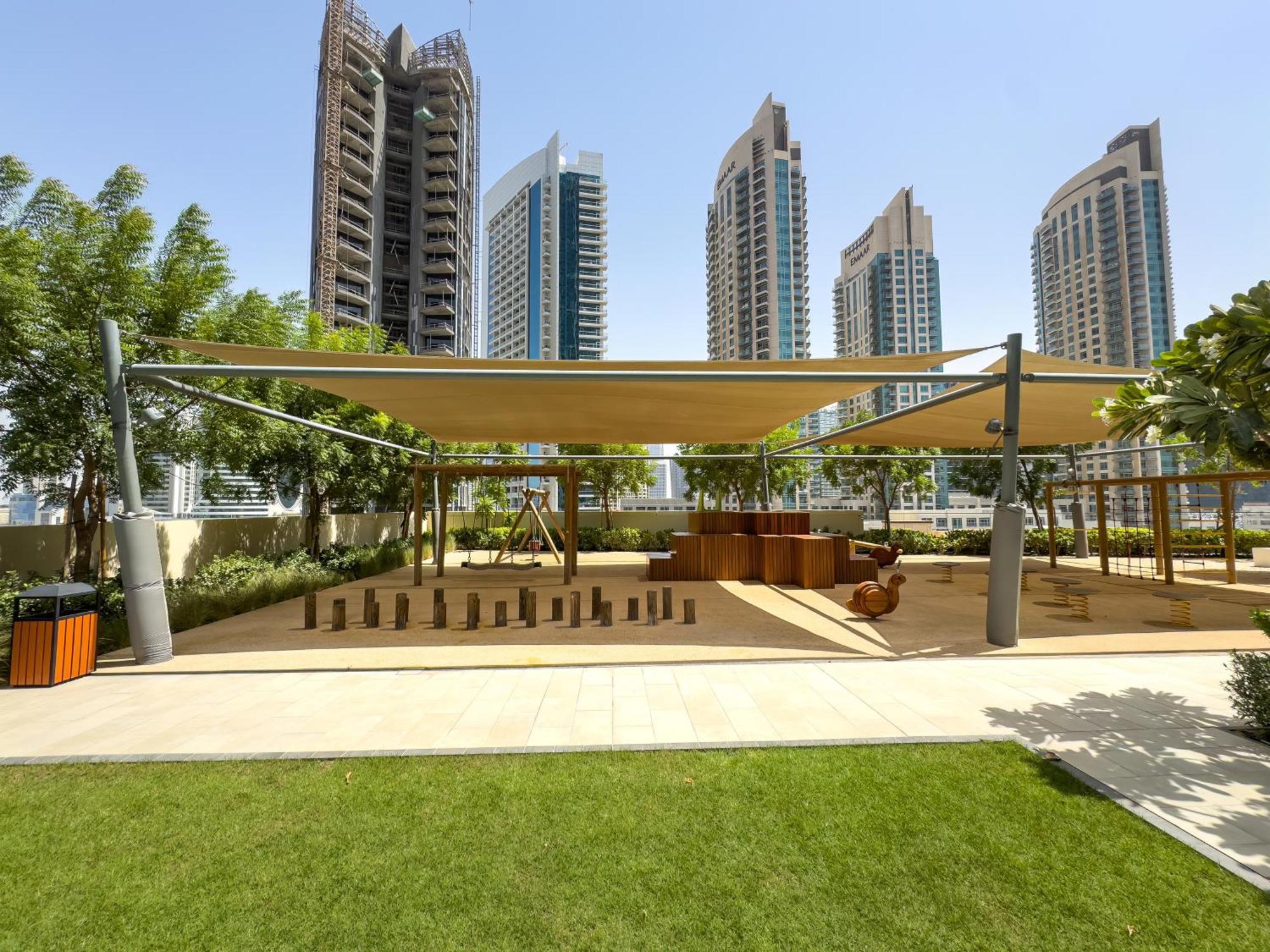 The Burj Khalifa Luxury 2-bed In Burj Royale *