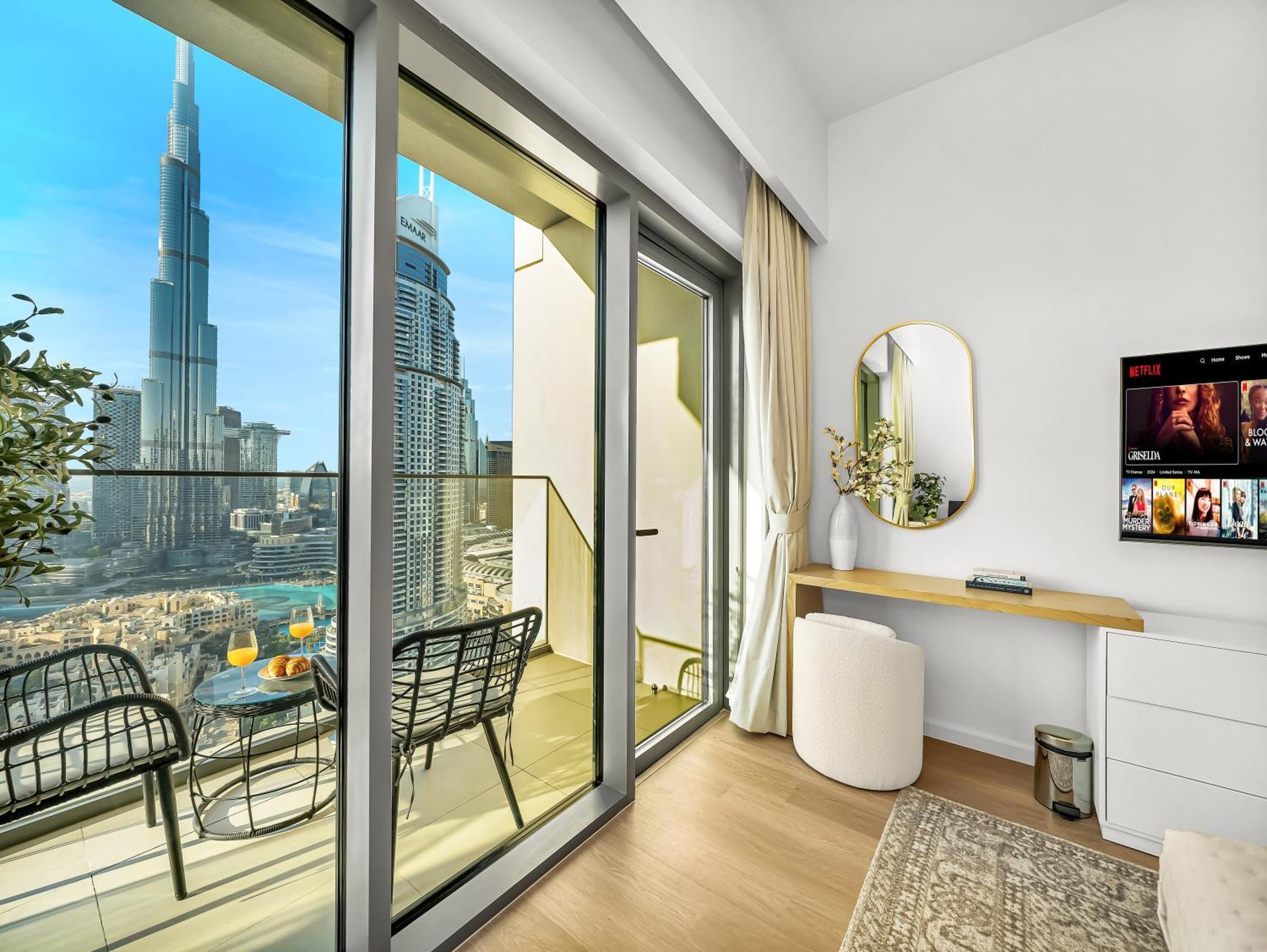 The Burj Khalifa Luxury 2-bed In Burj Royale * Dubai