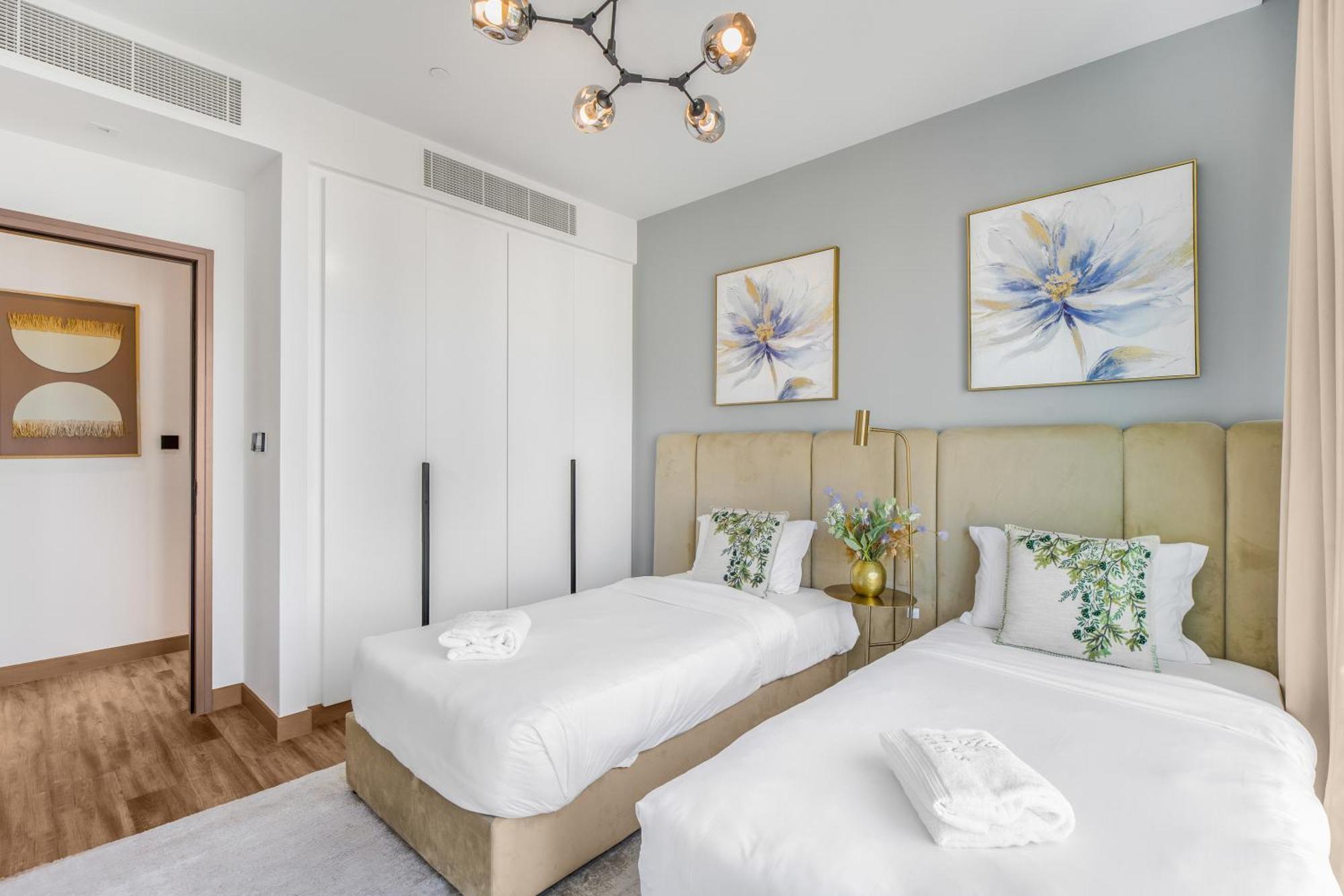 Eden's Homes & - Vida Marina Residences Apartemen