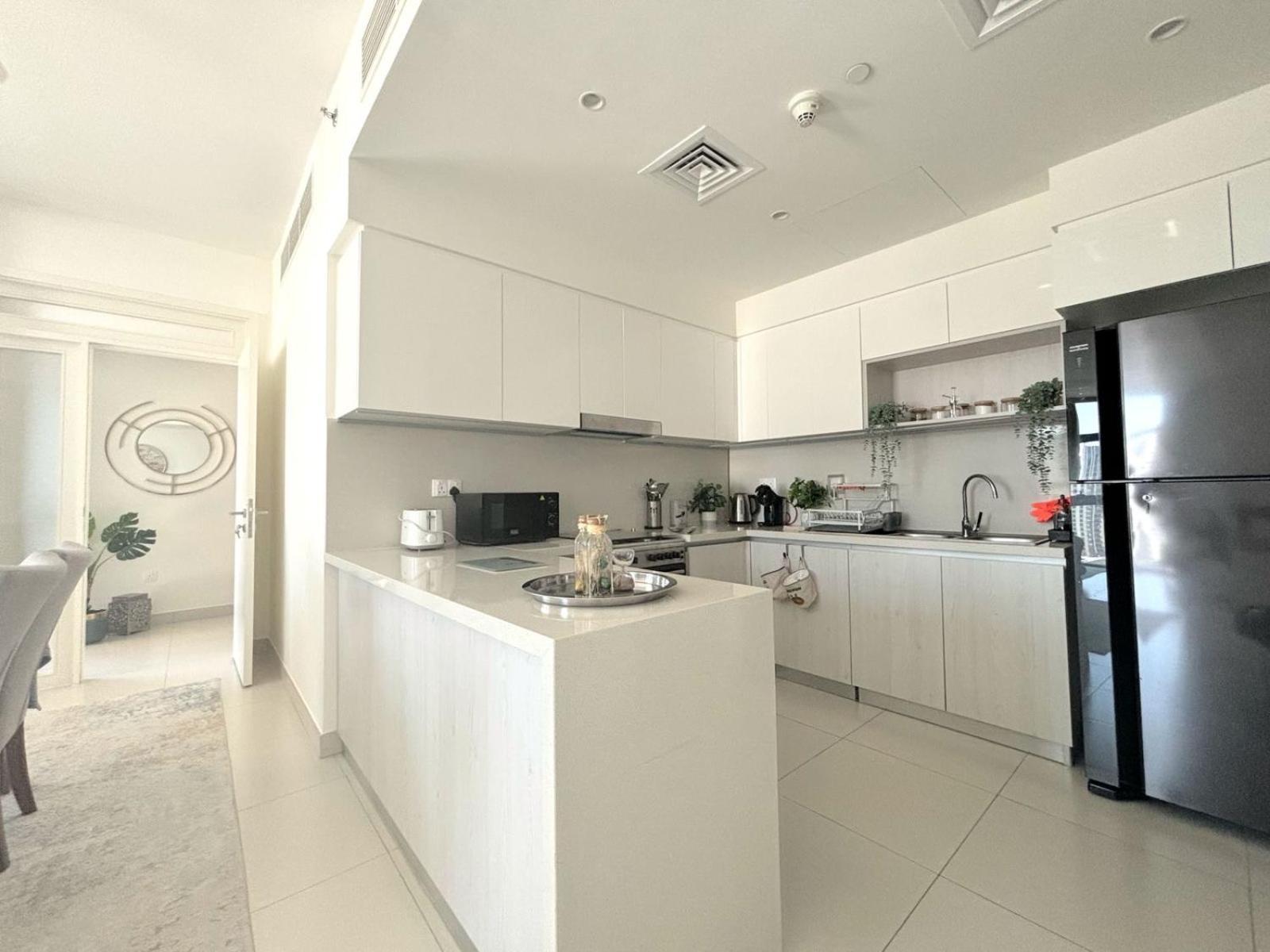 Charming 3 Bedrooms In Hills *