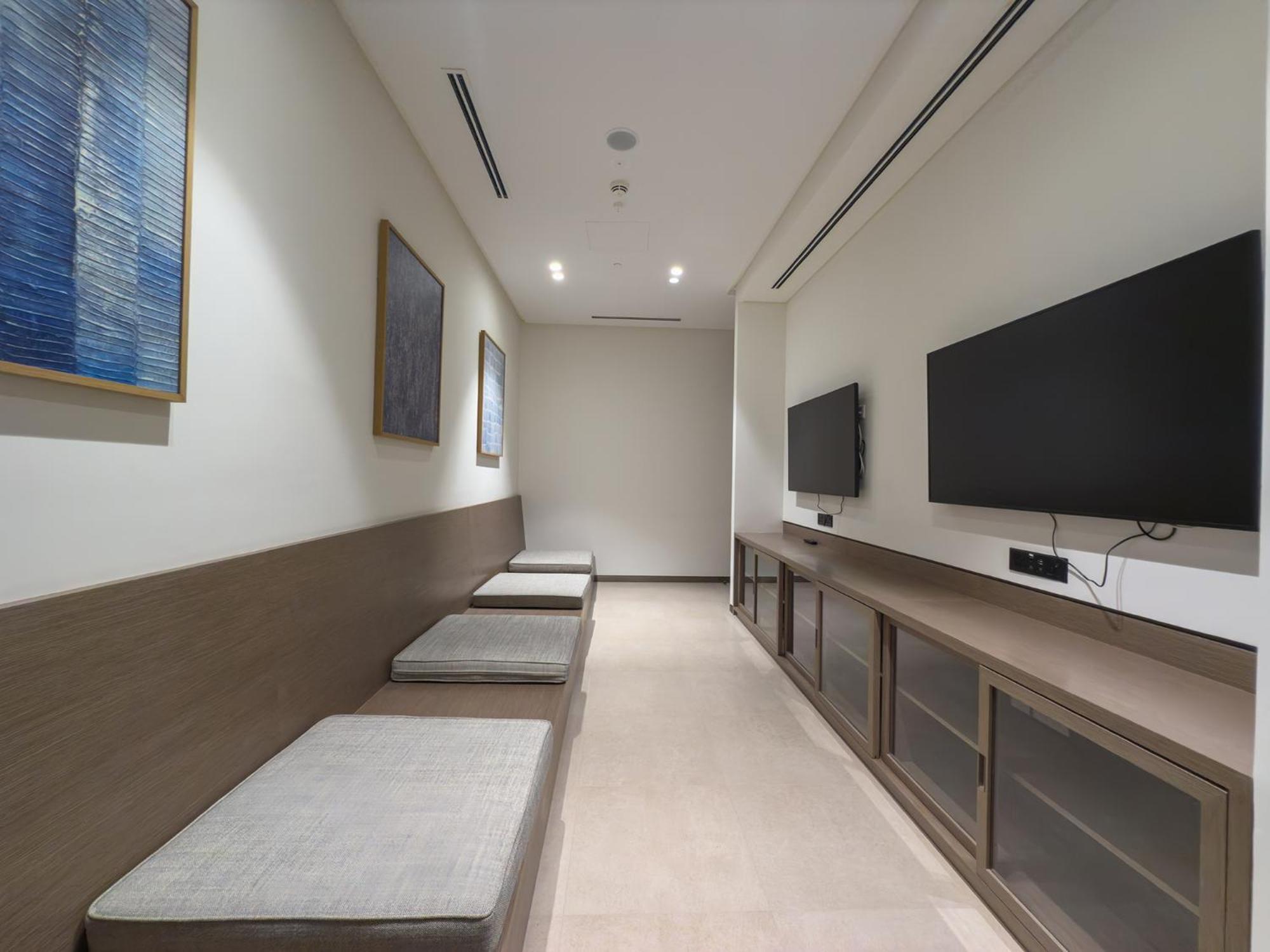 Skyline Majesty - Luxury Living With Full Burj Khalifa & Fountain Views - 1703 *