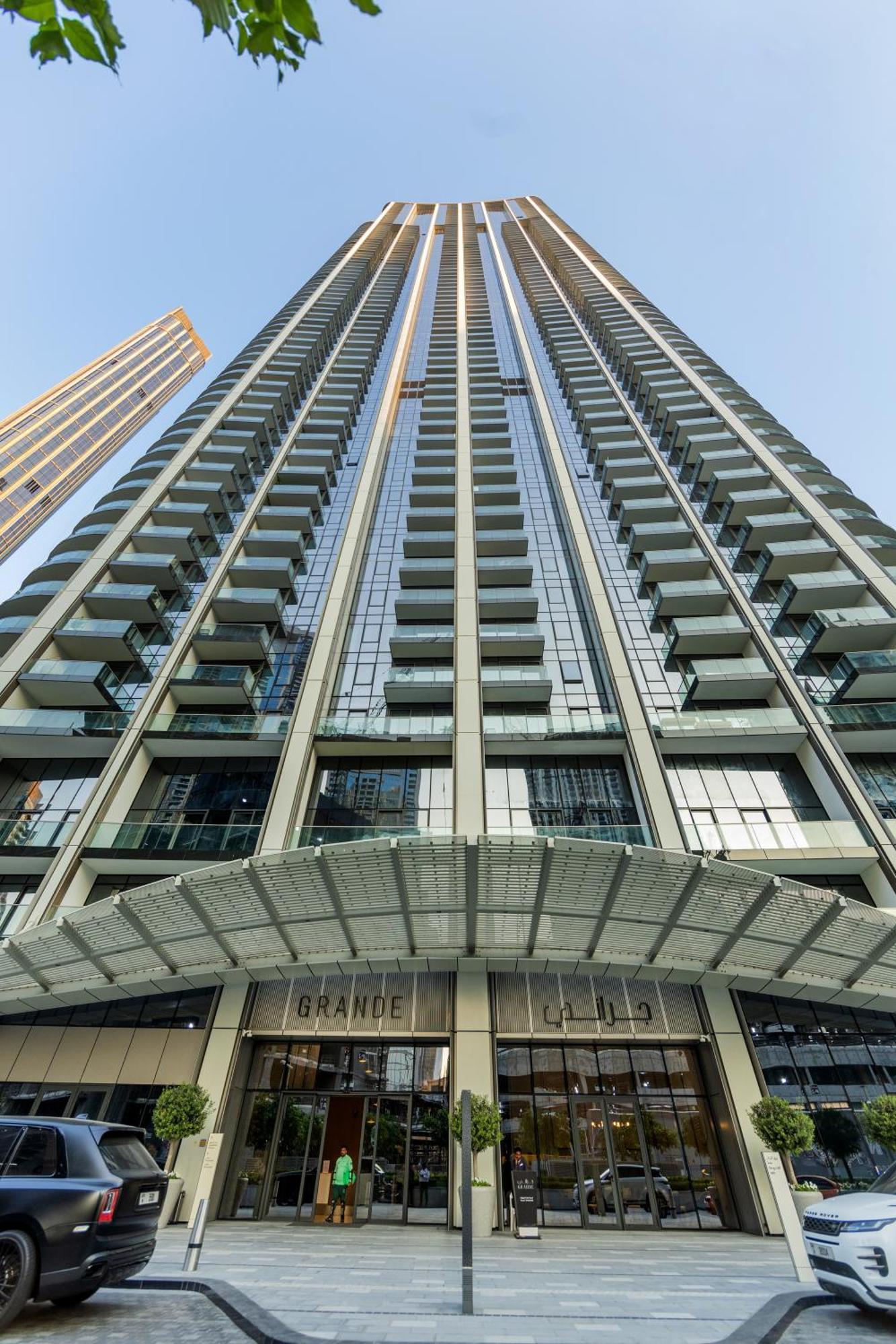 One Lux Grande Signature Residences Appartement