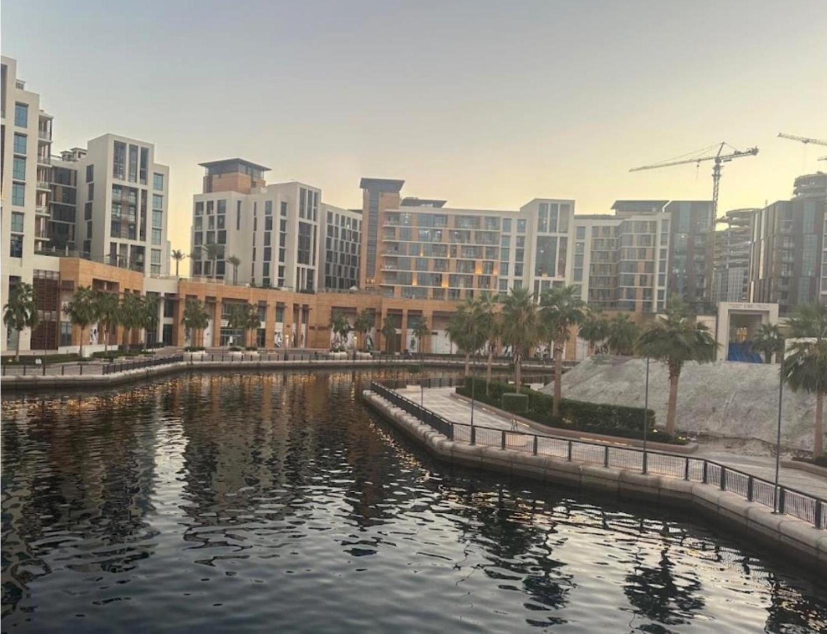 Appartement Chic 1br Iris Amber Al Jaddaf