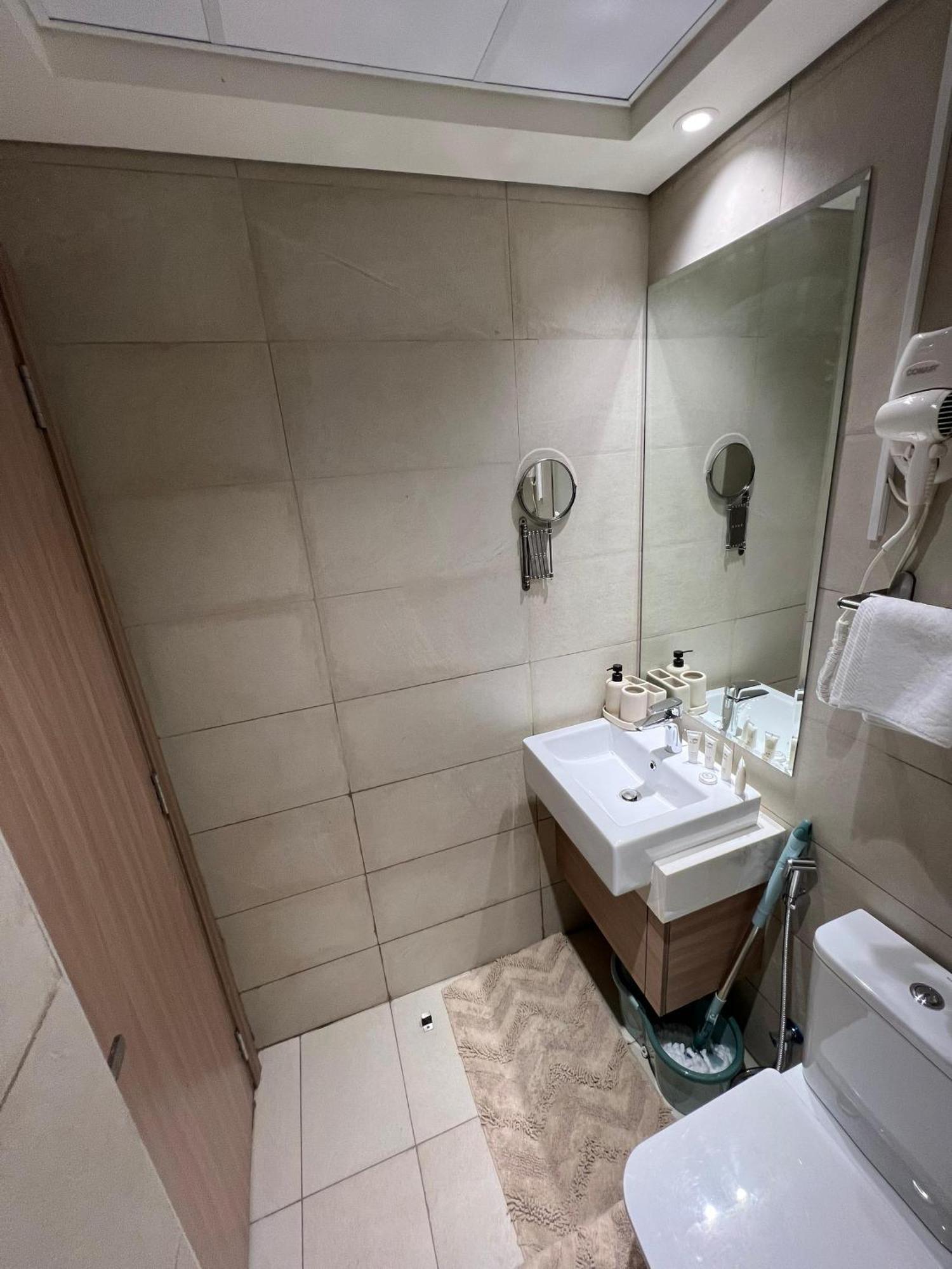 Special Offer At Azizi Riviera Apartemen