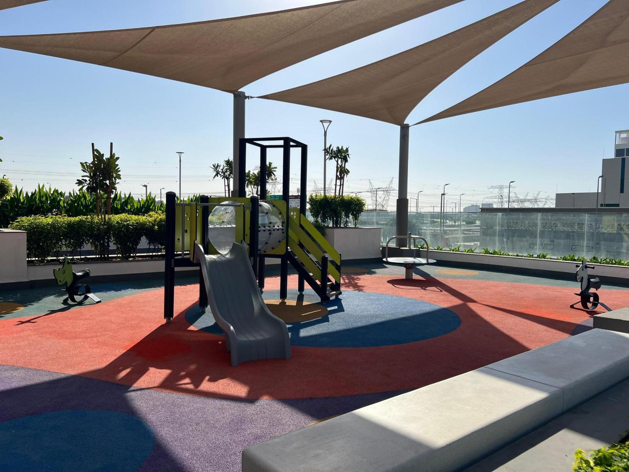Apartemen Special Offer At Azizi Riviera Dubai