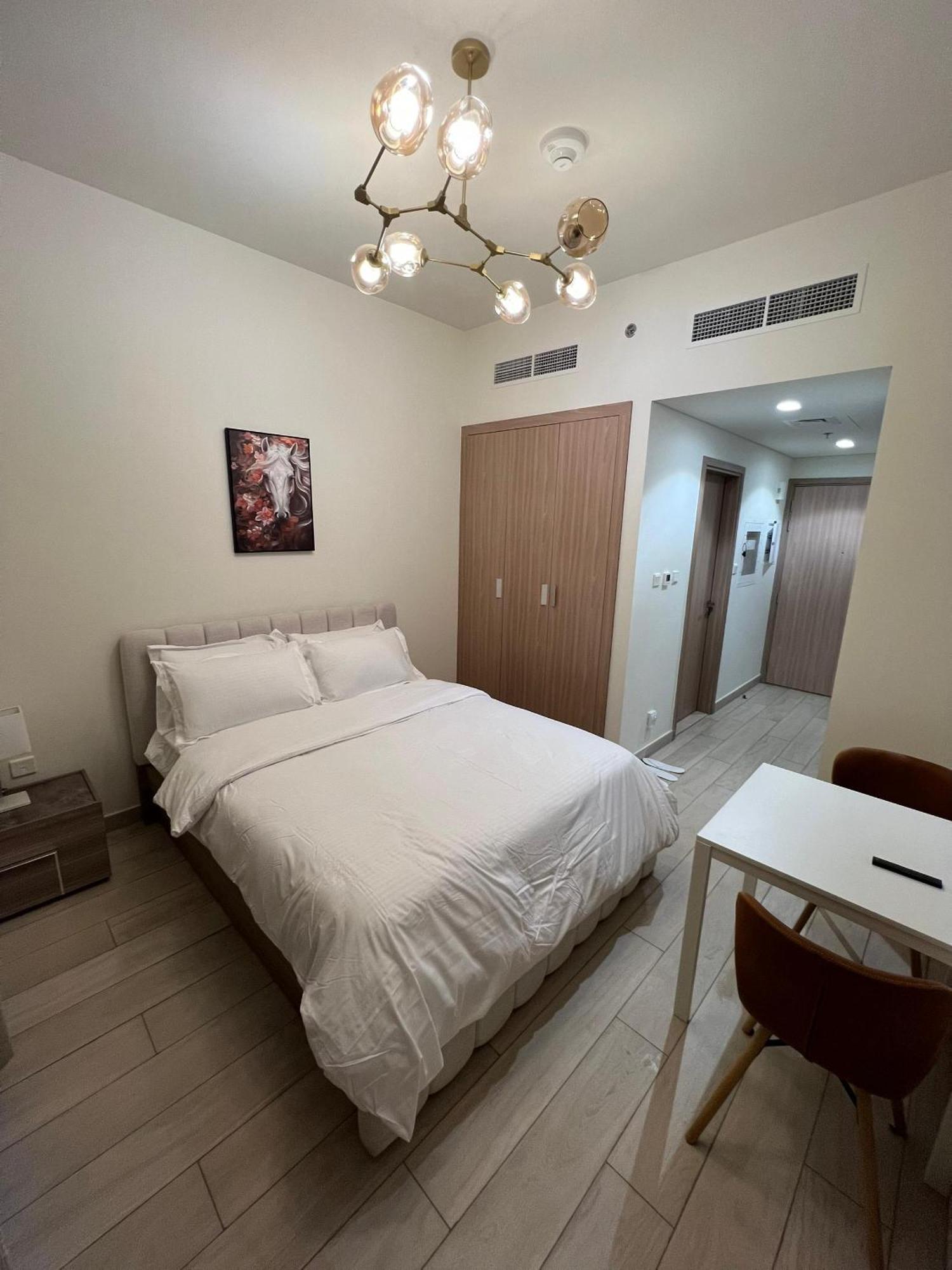 Apartemen Special Offer At Azizi Riviera *