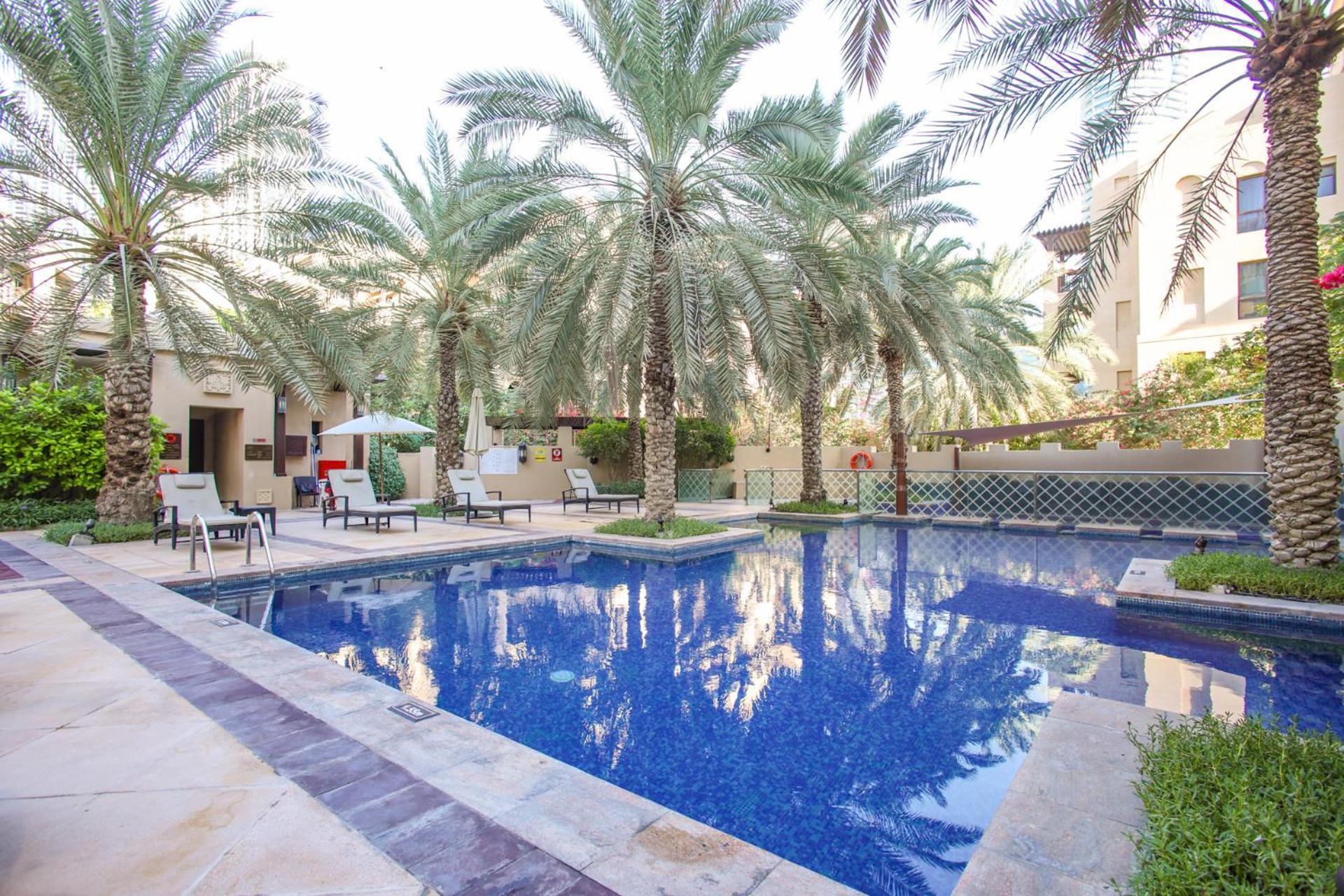 Elegant Old Town Escape With Burj Views & Near Mall Dubai