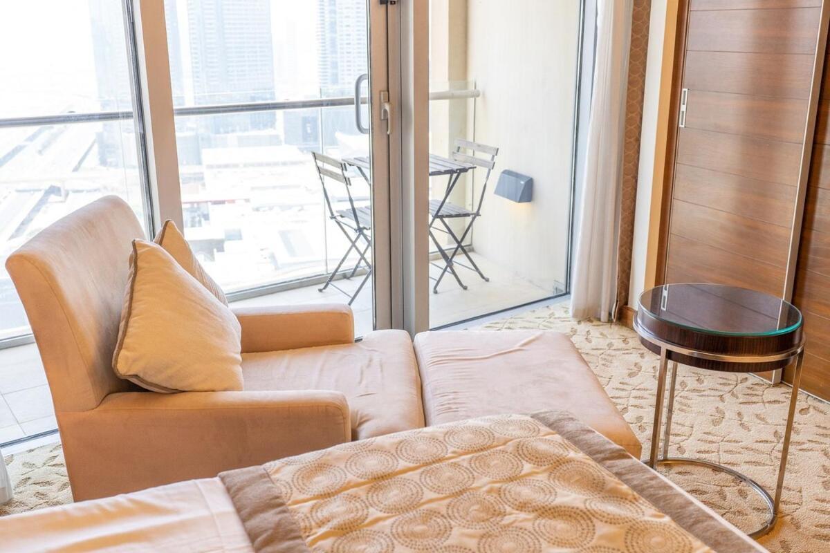 Elegant Studio Perfect For 2 At The Address Mall Apartment