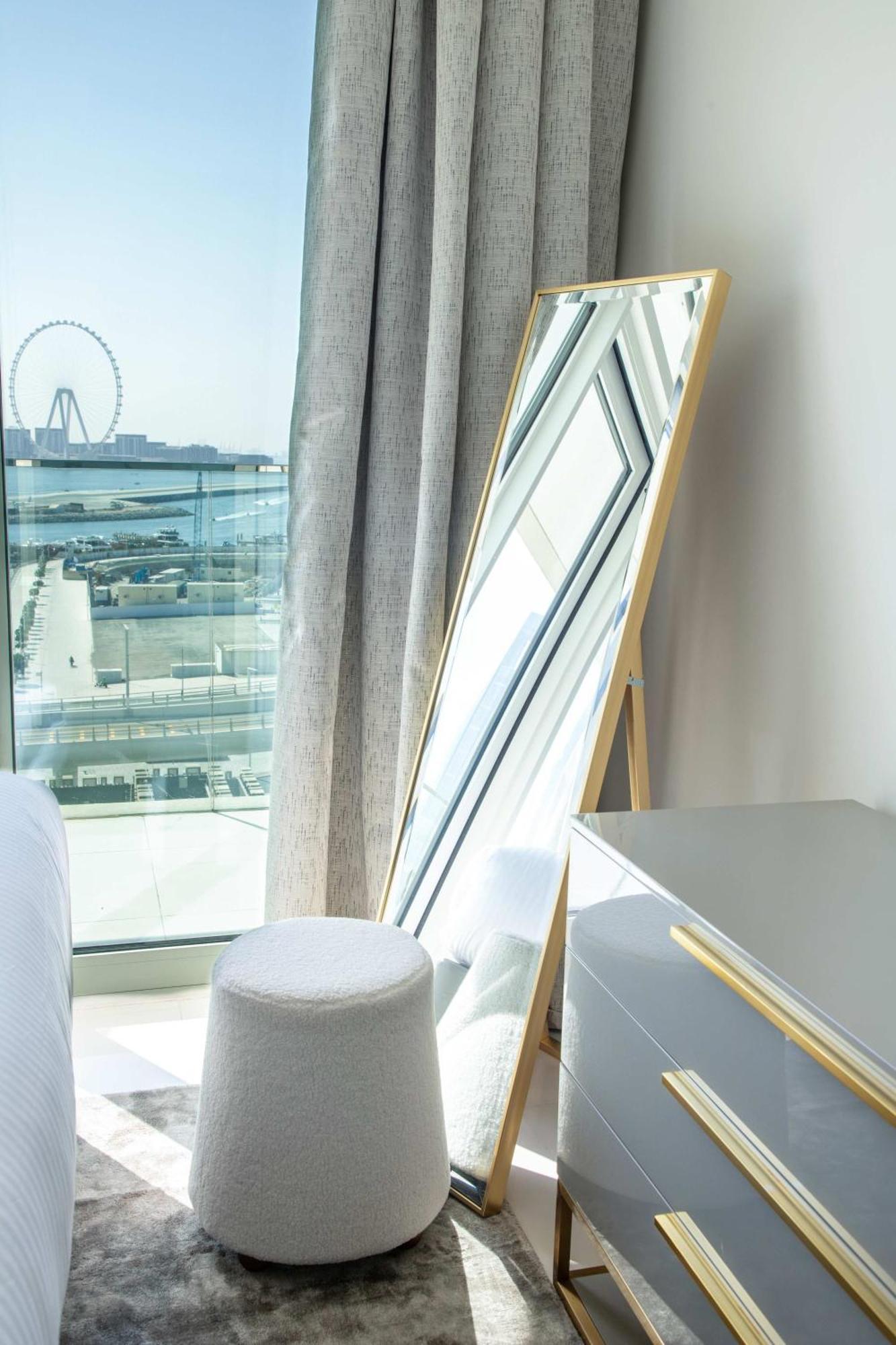 Frank Porter - Sunrise Tower Appartement Dubaï