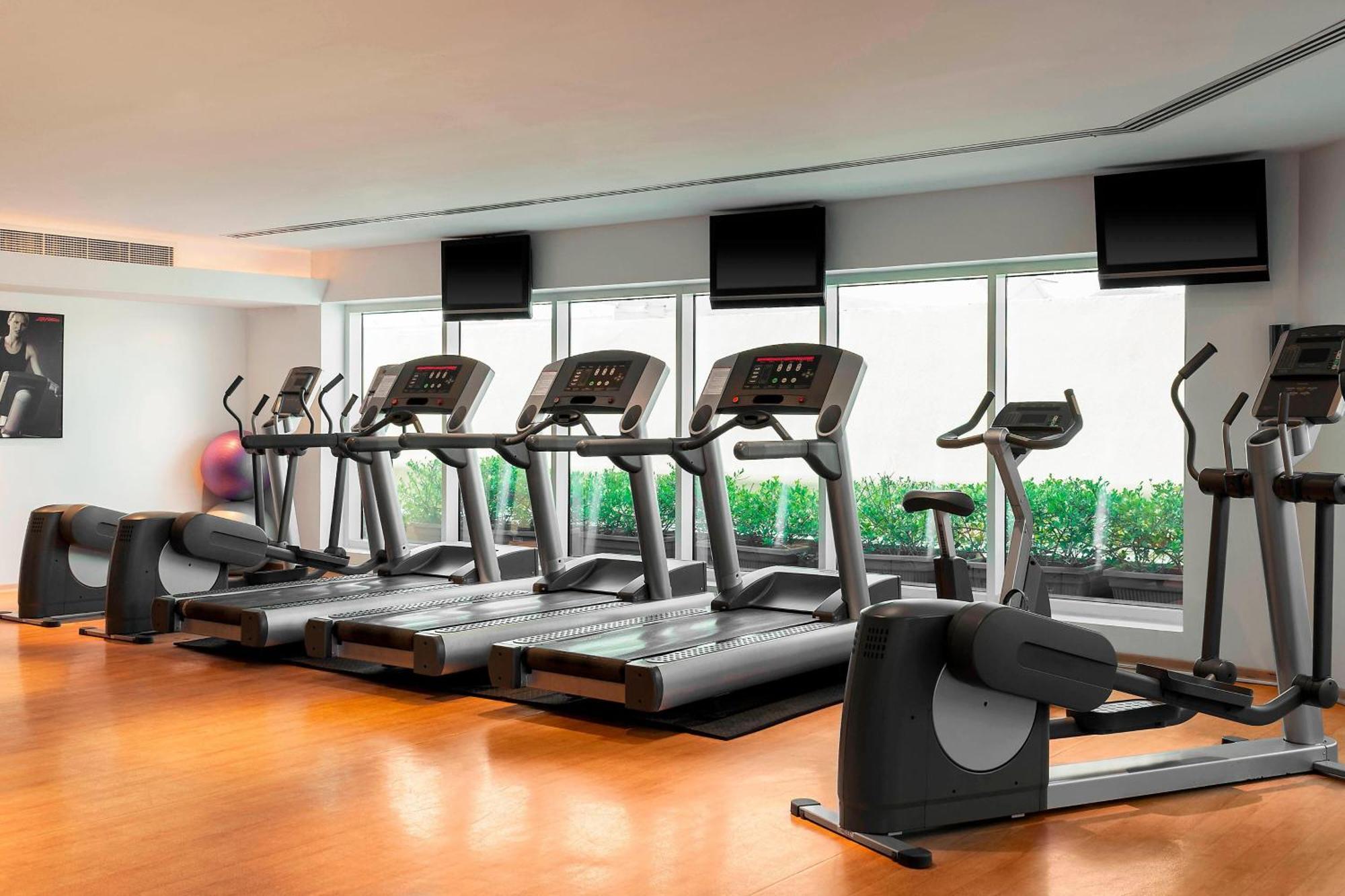 Four Points By Sheraton Bur Hotel
