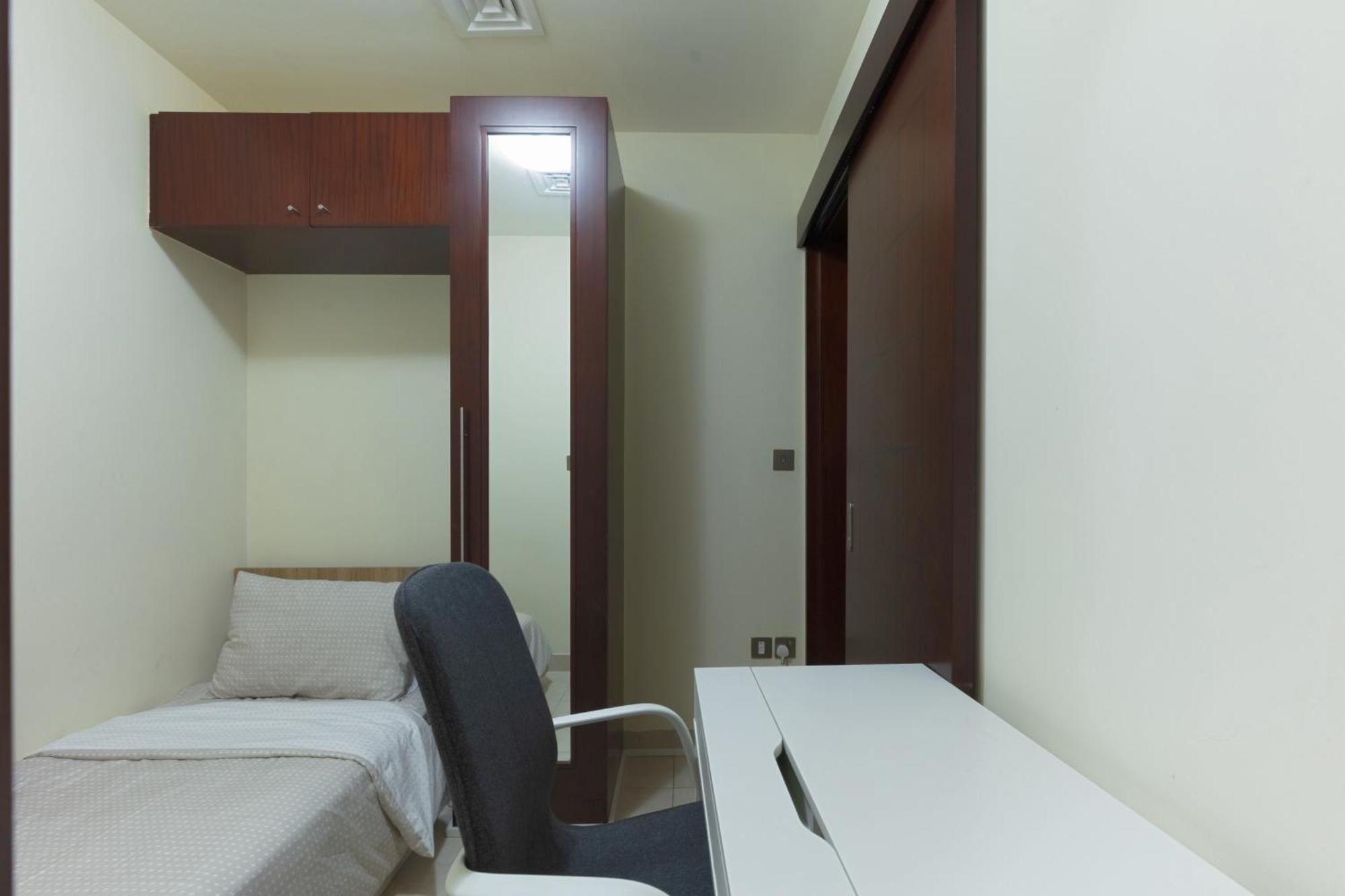 Apartment Spacious 2-bedroom Beachfront With Pool *