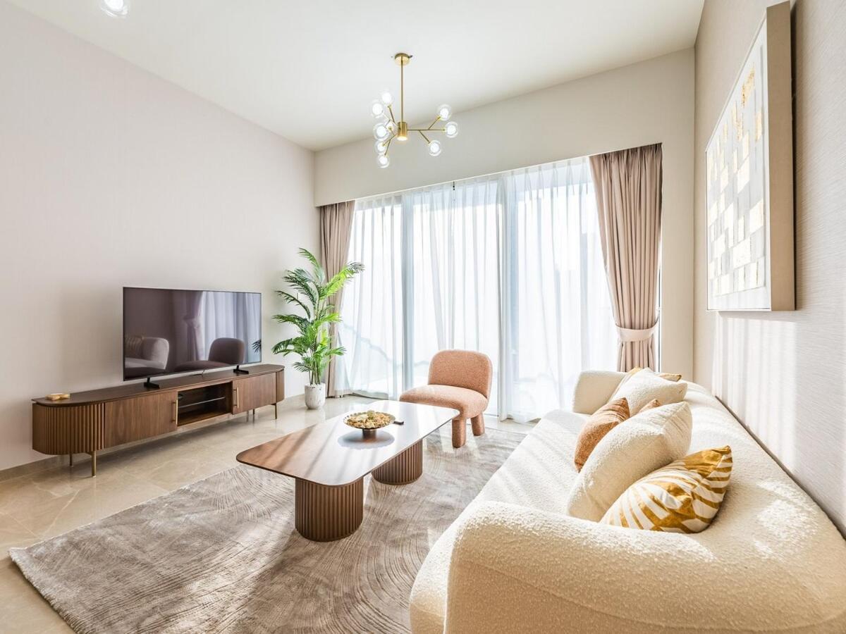 Luxurious 1br Grande Signature