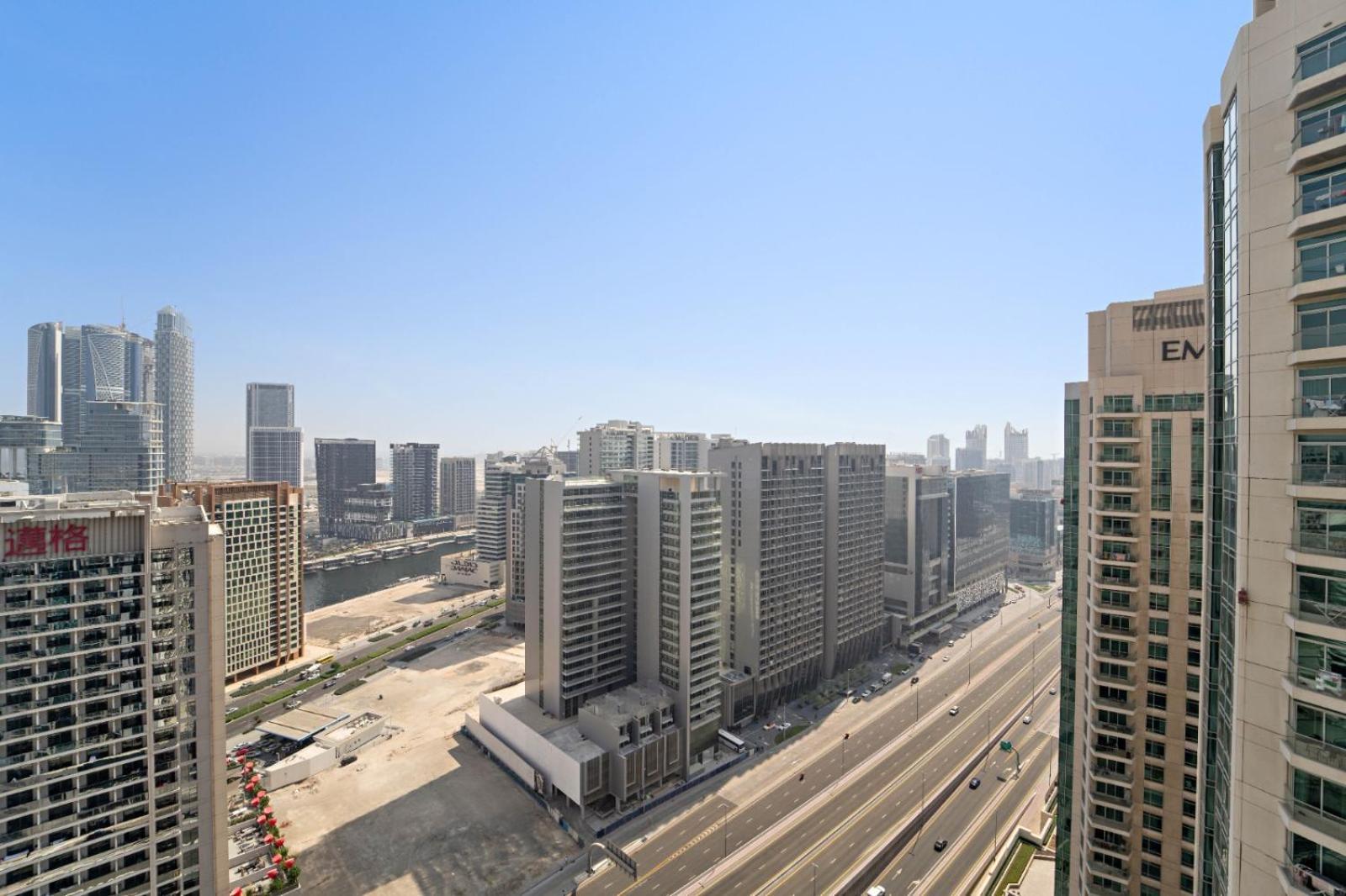 Charming Near Burj Khalifa With Gym & Pool Appartement