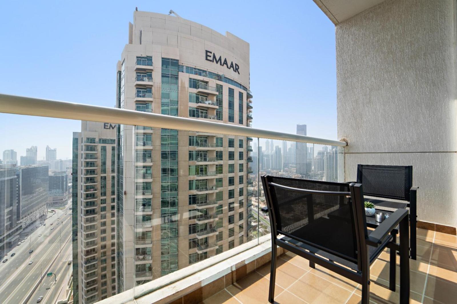 Charming Near Burj Khalifa With Gym & Pool Appartement *