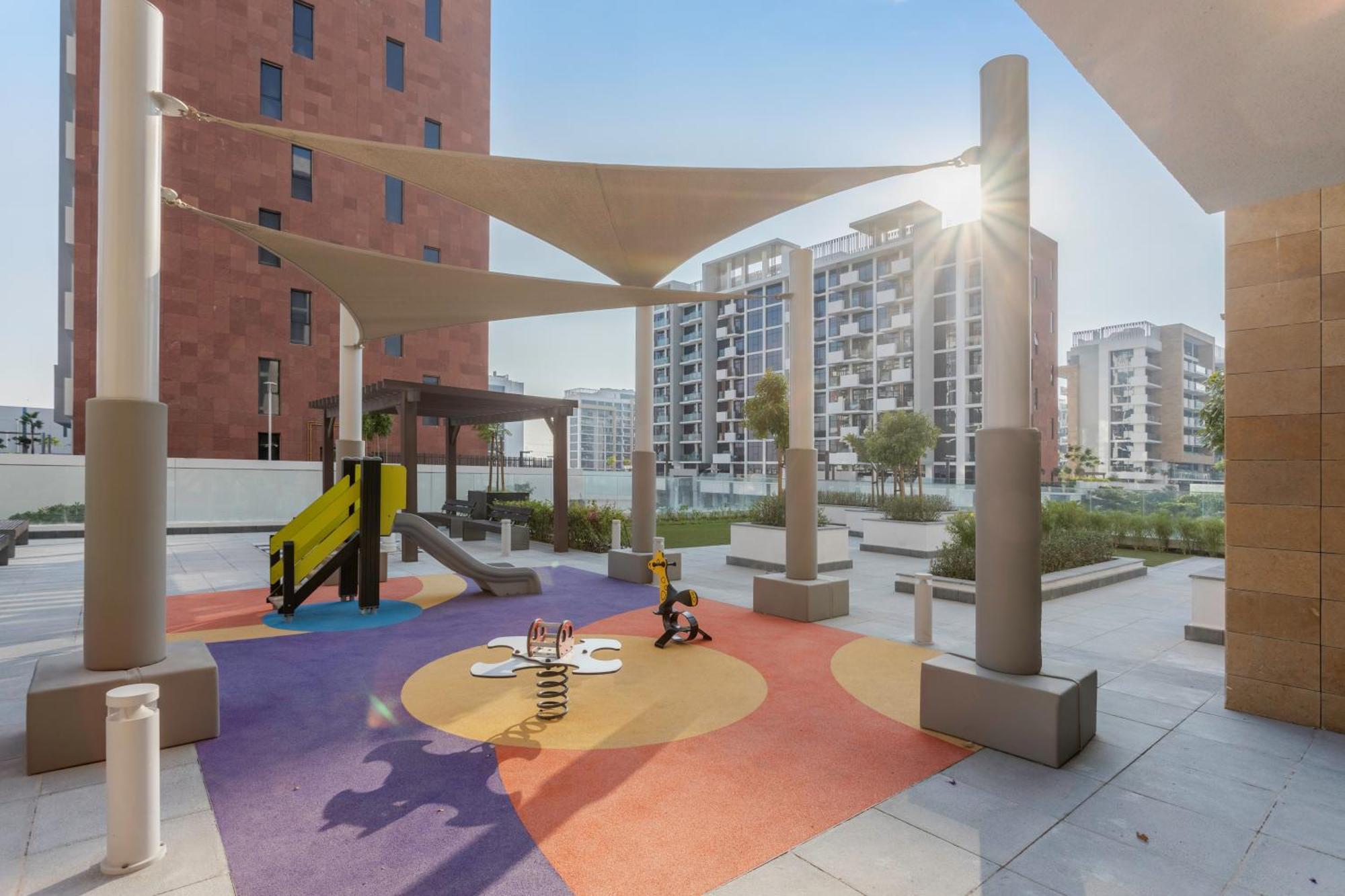 Luxurious Brand New 1br Huge Balcony Azizi 37 Dubaï