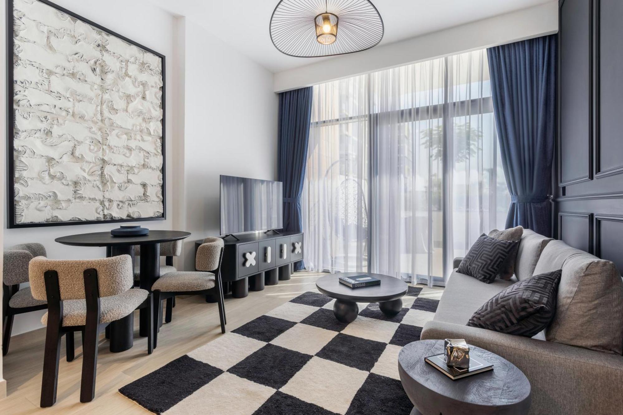 Luxurious Brand New 1br Huge Balcony Azizi 37 Appartement