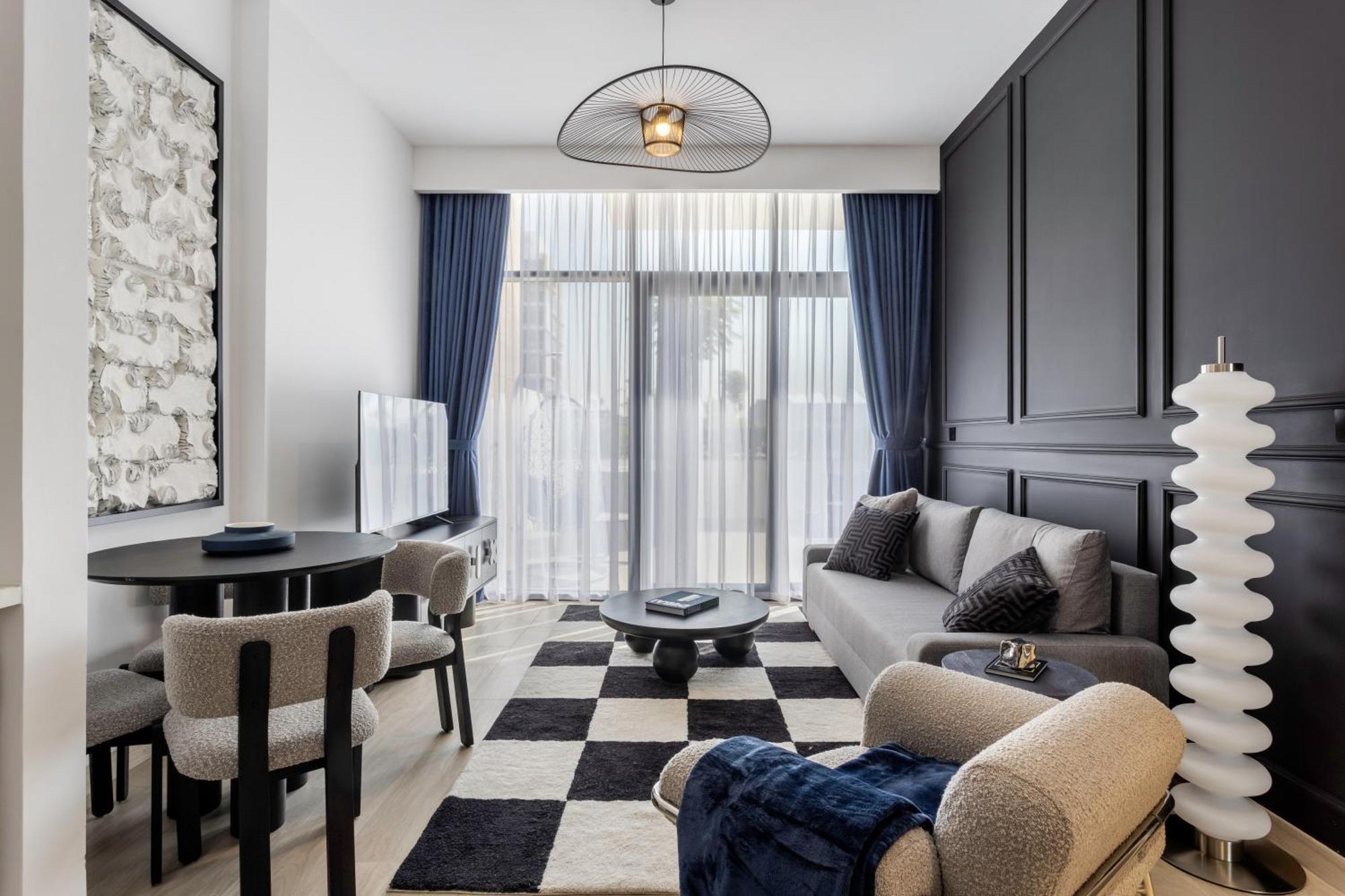 Appartement Luxurious Brand New 1br Huge Balcony Azizi 37