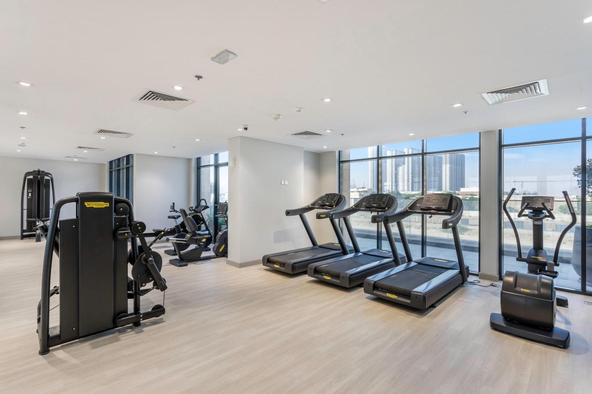 Luxurious Brand New 1br Huge Balcony Azizi 37 Appartement Dubaï