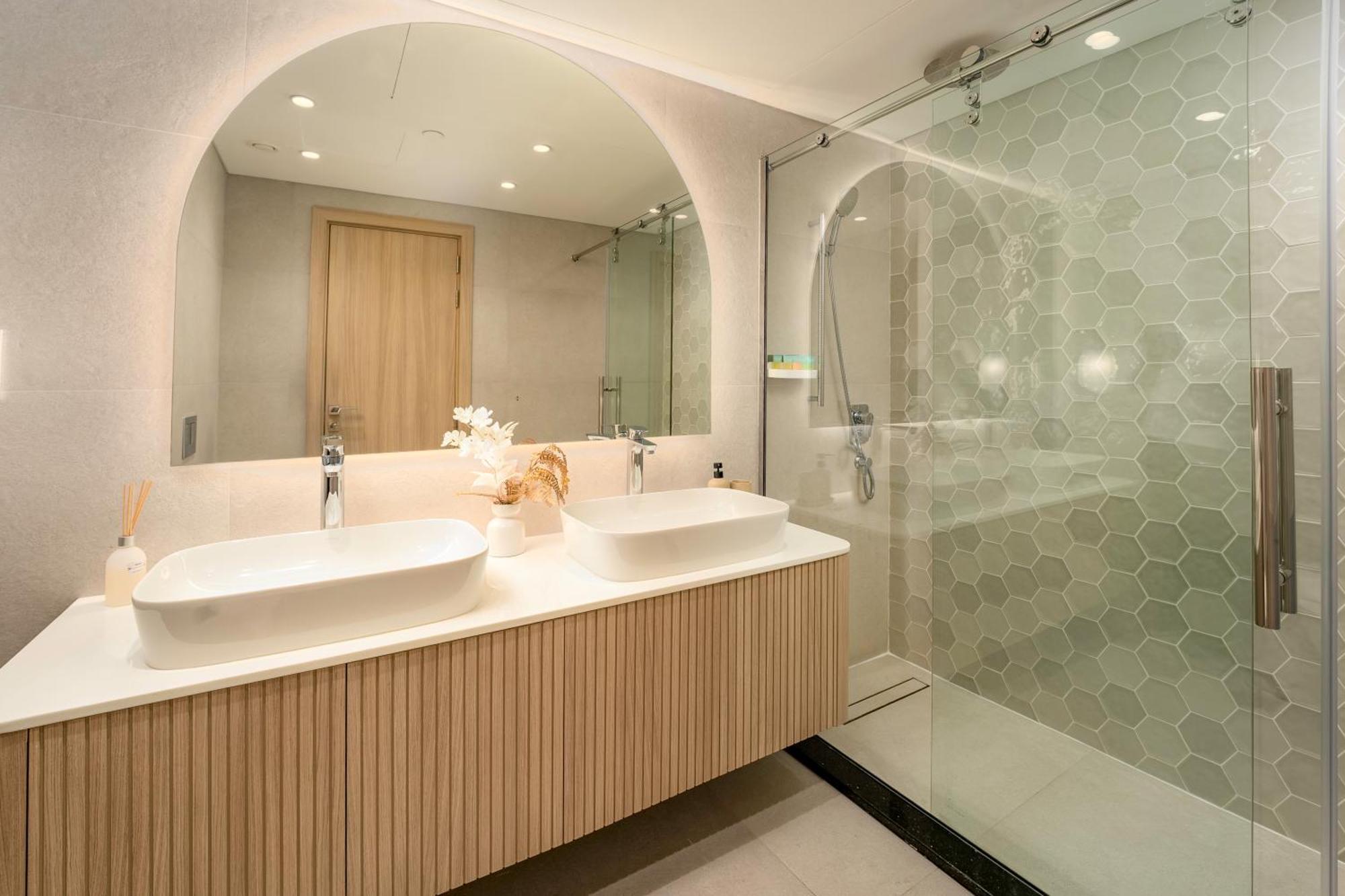Stunning 2 Bedroom In The Heart Of Downtown, 360 Views Lägenhet *
