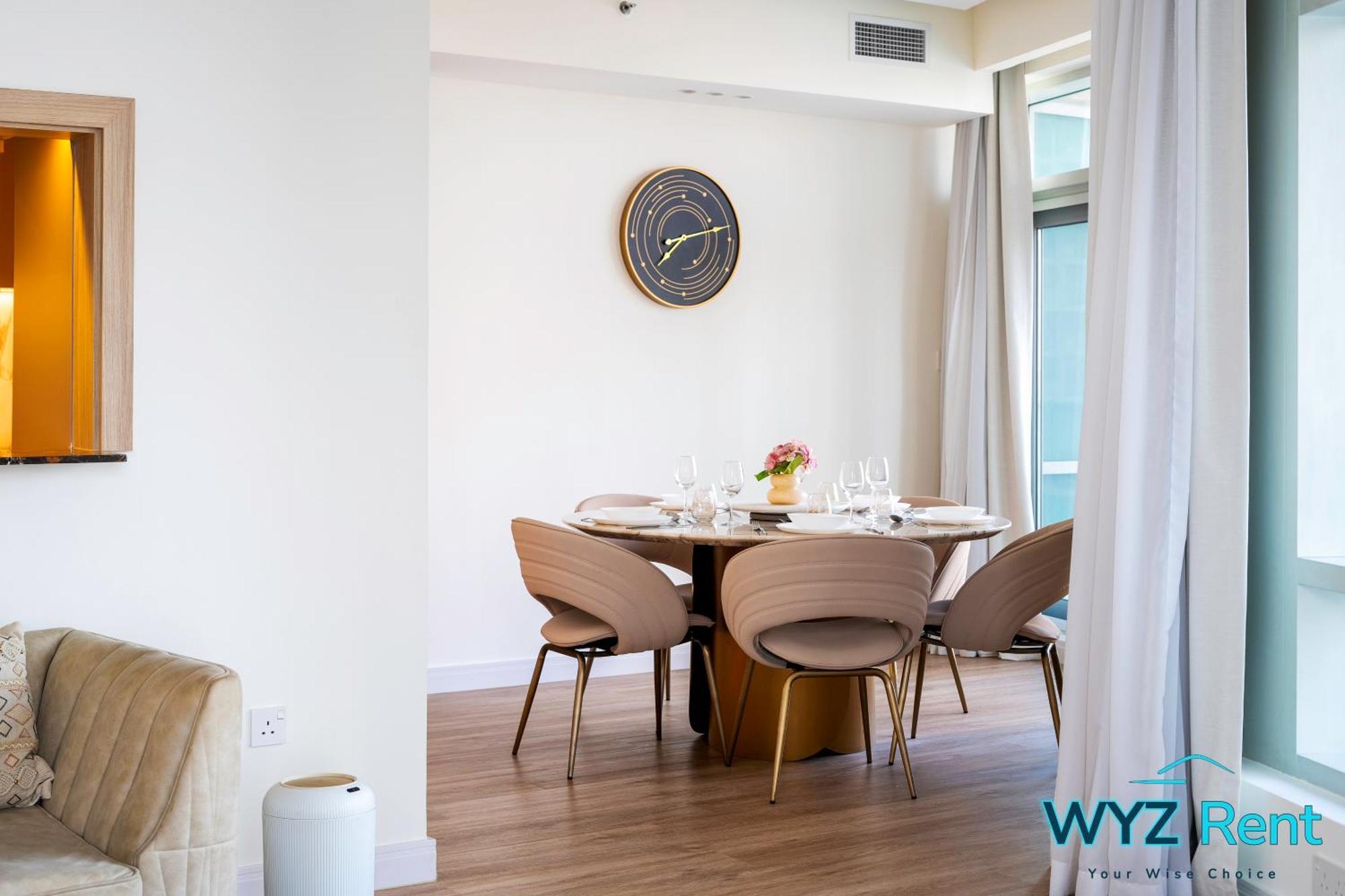 Stunning 2 Bedroom In The Heart Of Downtown, 360 Views