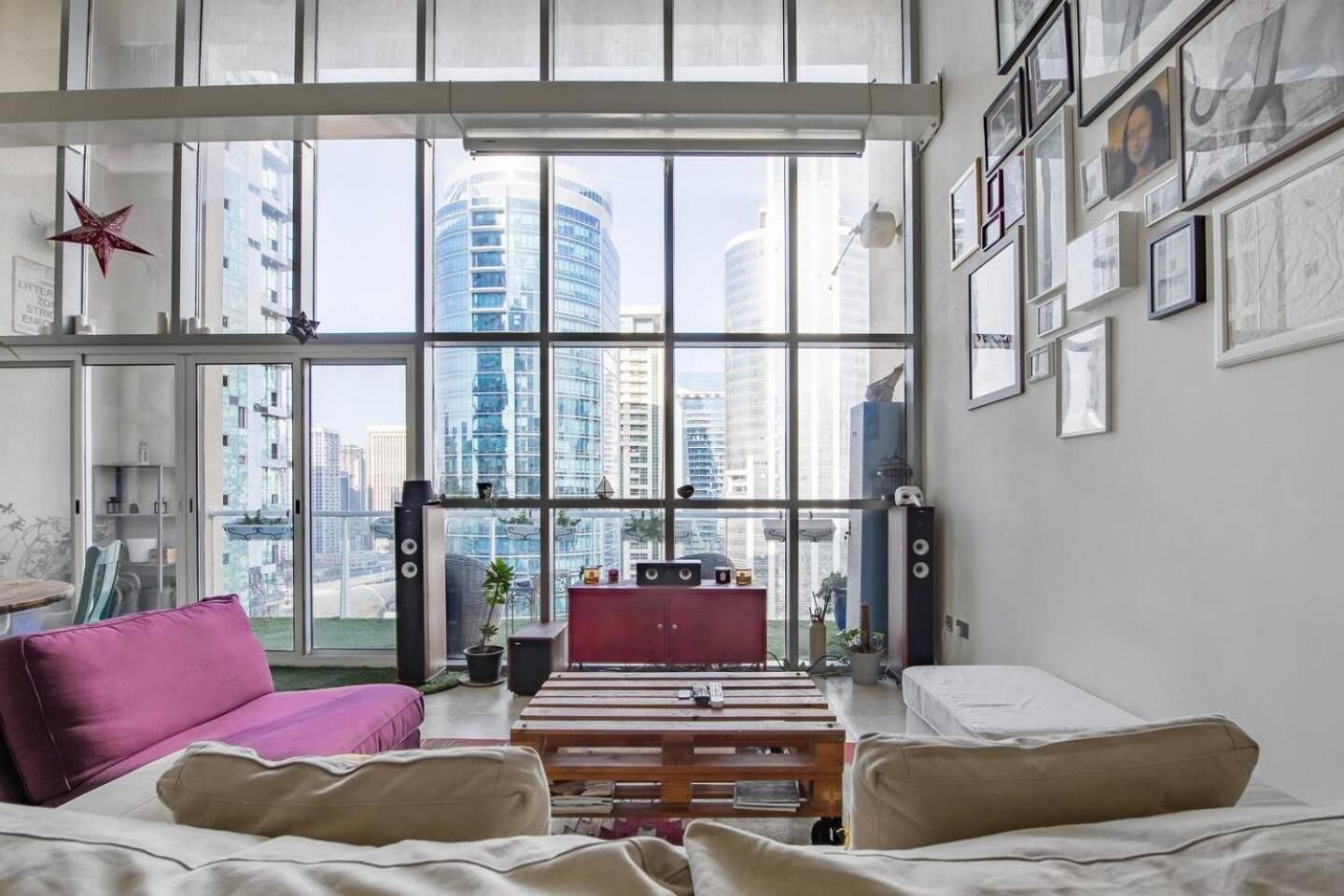 Hotel Urban Oasis Stylish Loft Abundant Natural Light