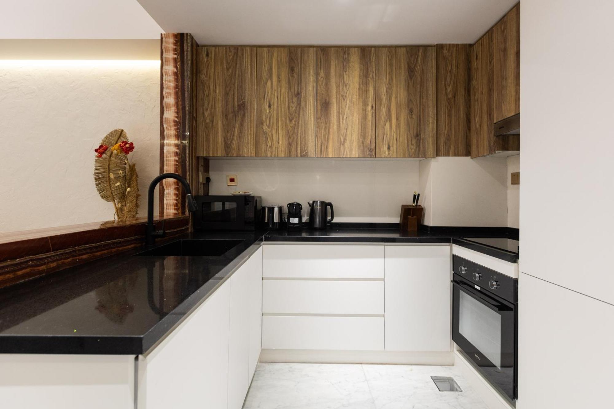 Anantara Residences Palm Jumierah *