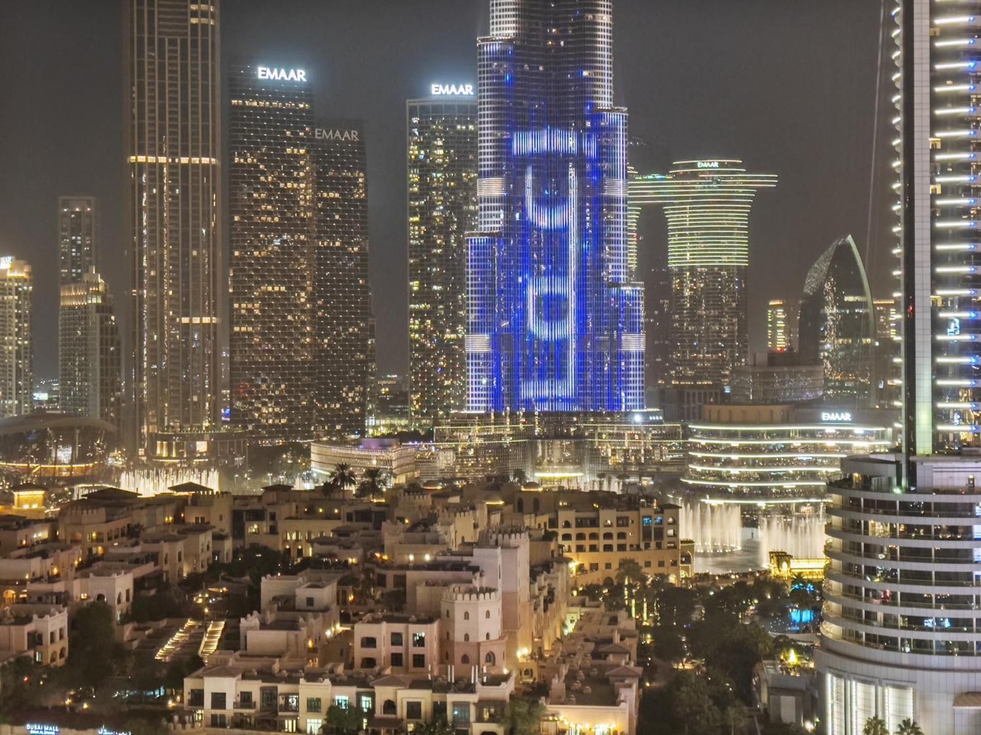 View In And Burj Khalifa View - 2 Bedroom - 3 Beds Apartemen