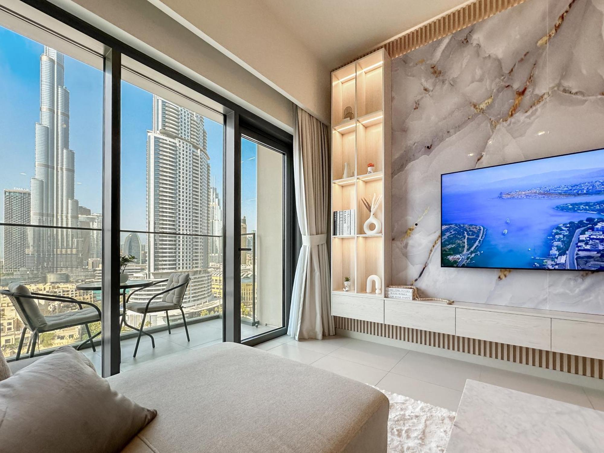 View In And Burj Khalifa View - 2 Bedroom - 3 Beds Apartemen *