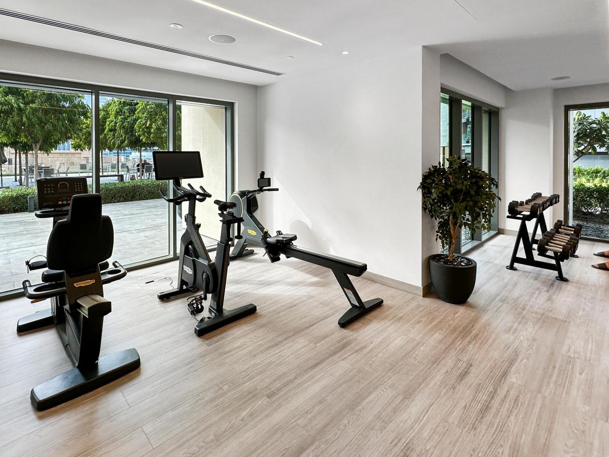 View In And Burj Khalifa View - 2 Bedroom - 3 Beds Apartemen Dubai