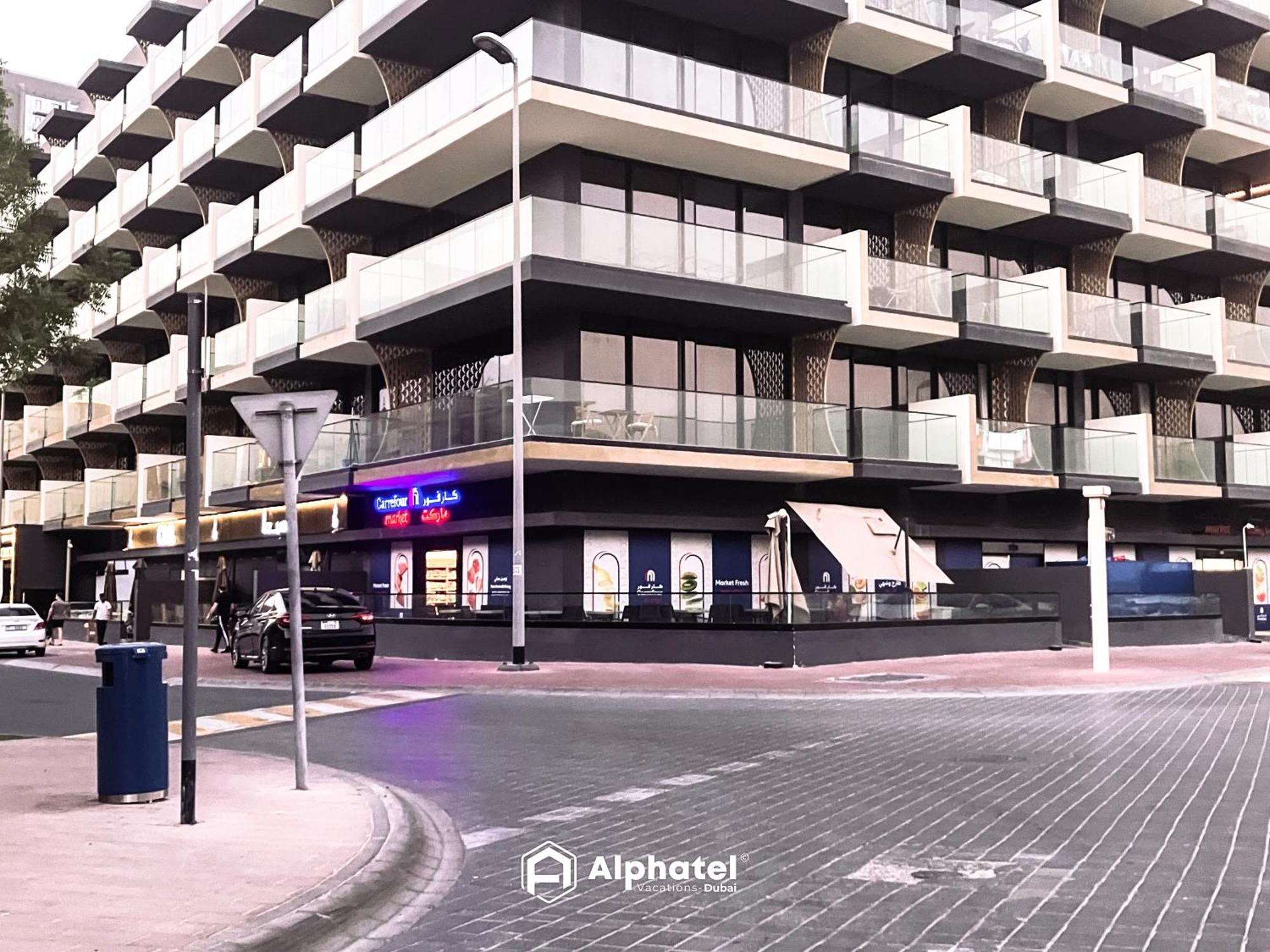 Affittacamere Stylish 3-bedroom Maid - In Jvc - Dubai