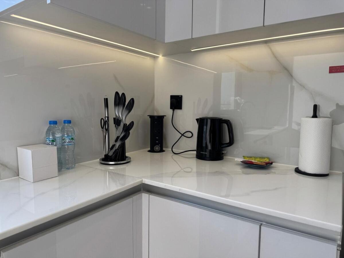 Appartement Ashri Hh Spacious In Jvc, Binghatti Luna