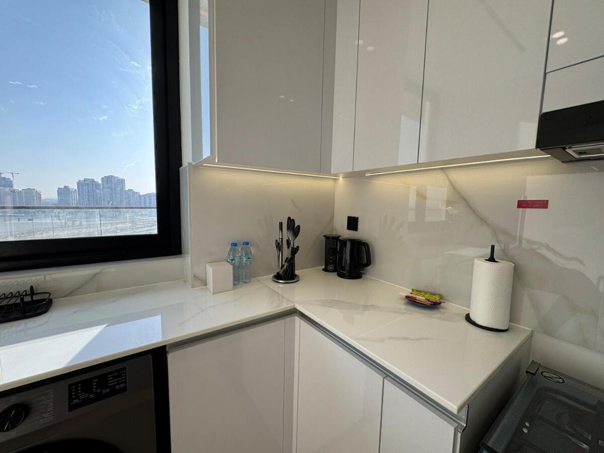 Appartement Ashri Hh Spacious In Jvc, Binghatti Luna *