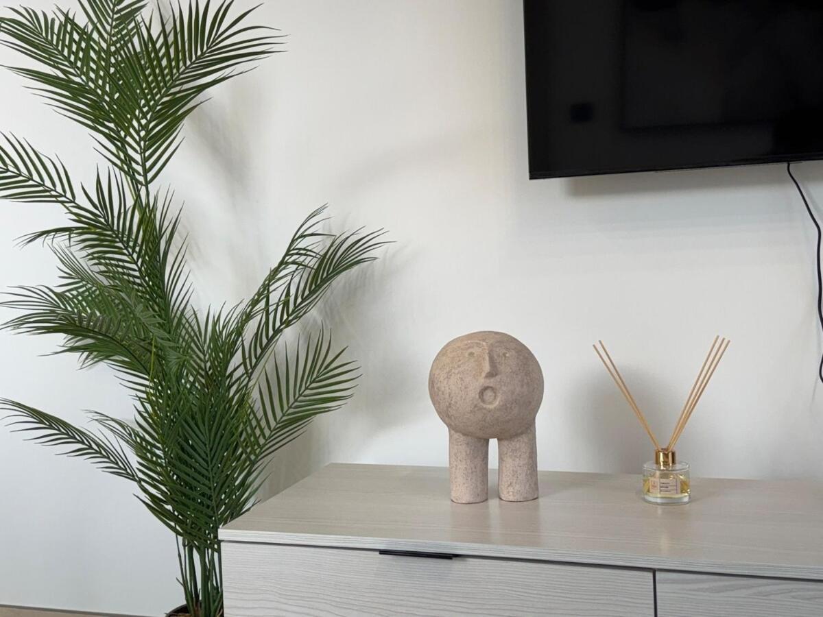 Ashri Hh Spacious In Jvc, Binghatti Luna Appartement Dubaï